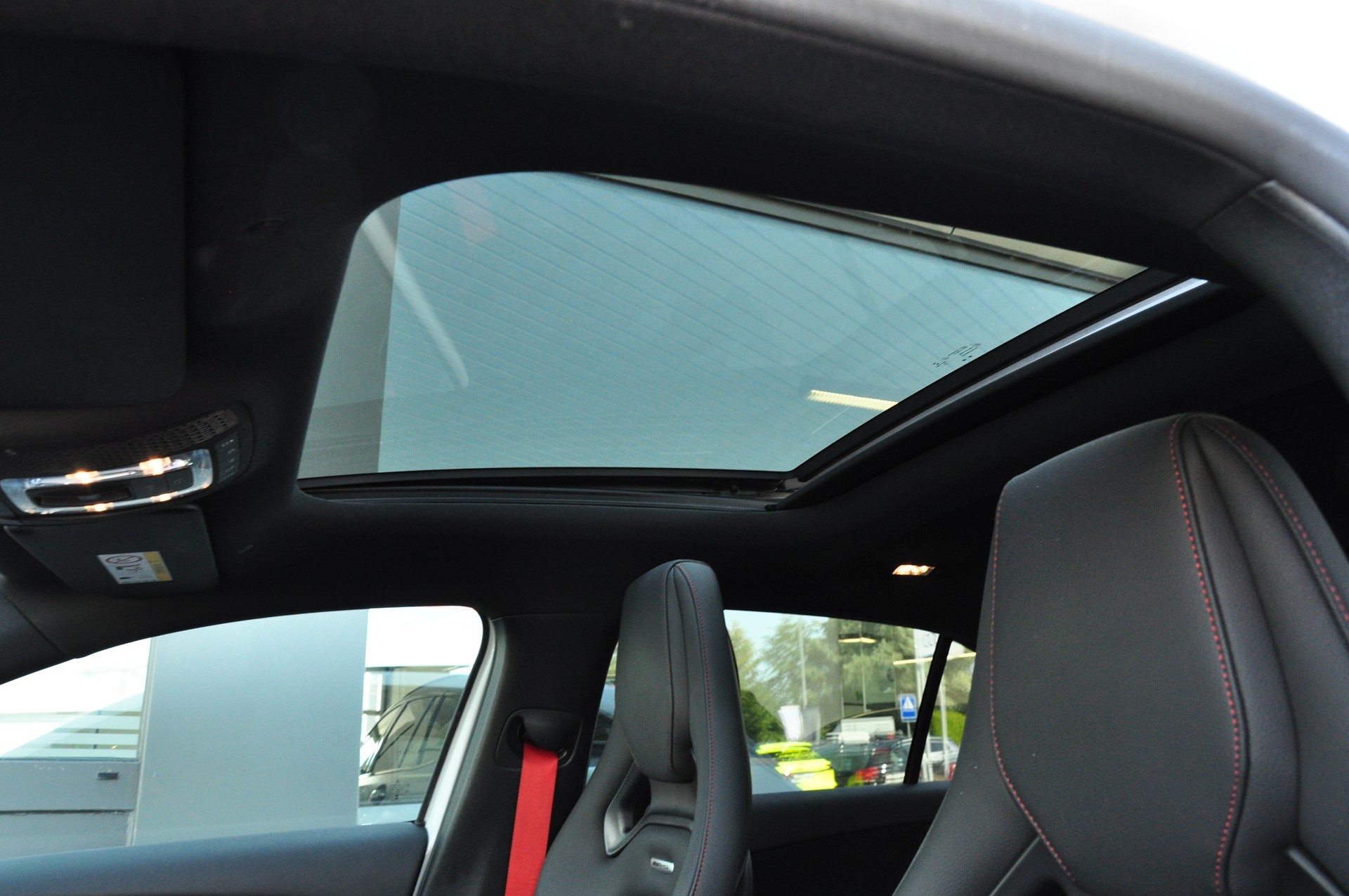 MERCEDES-BENZ A 45 AMG 4Matic+ Speedshift-image-22