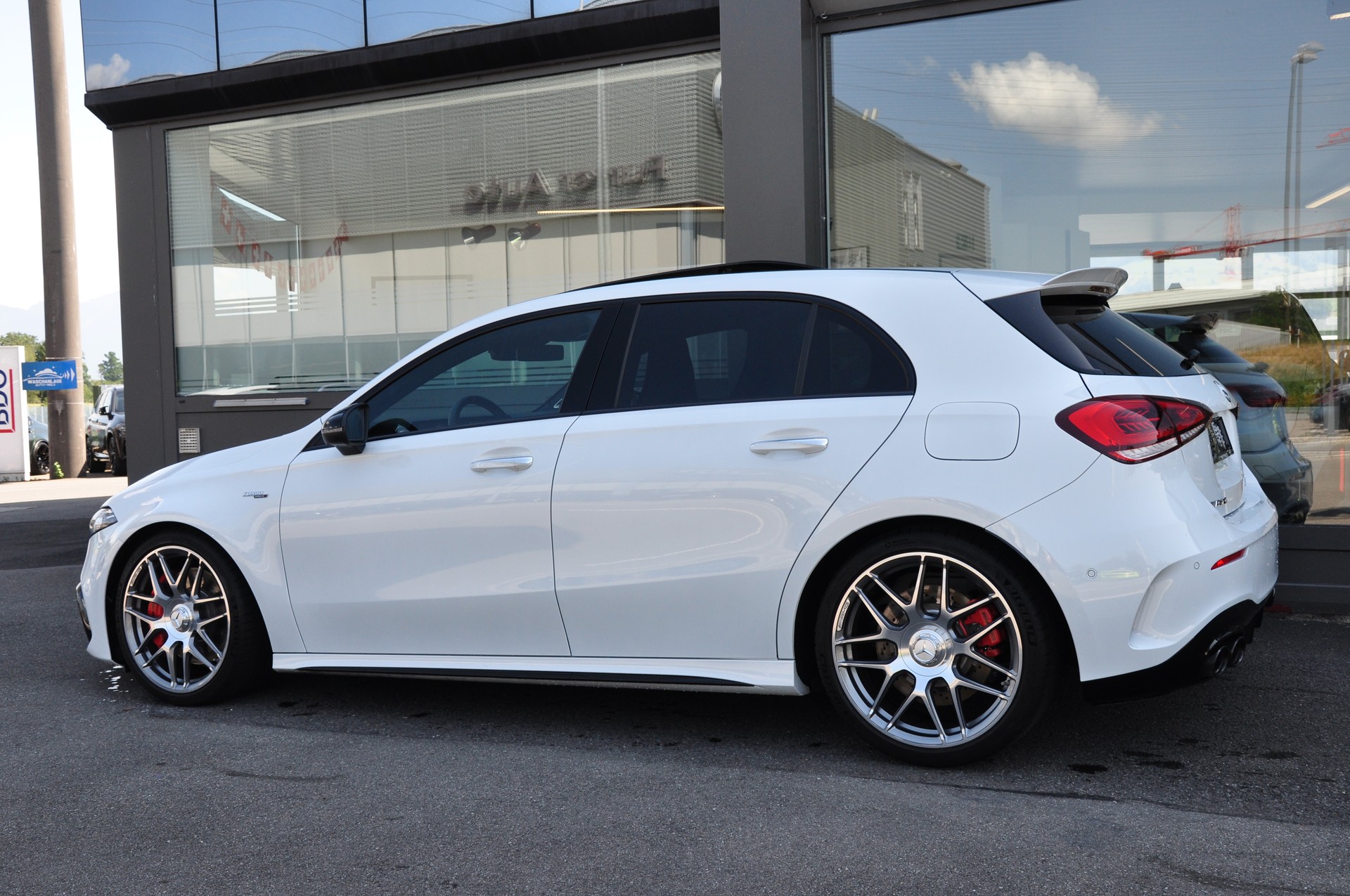 MERCEDES-BENZ A 45 AMG 4Matic+ Speedshift-image-5