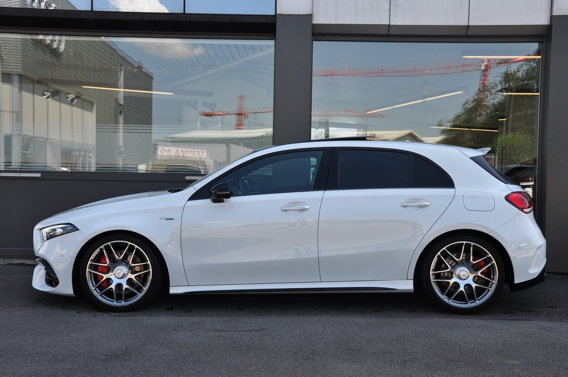 MERCEDES-BENZ A 45 AMG 4Matic+ Speedshift-image-4