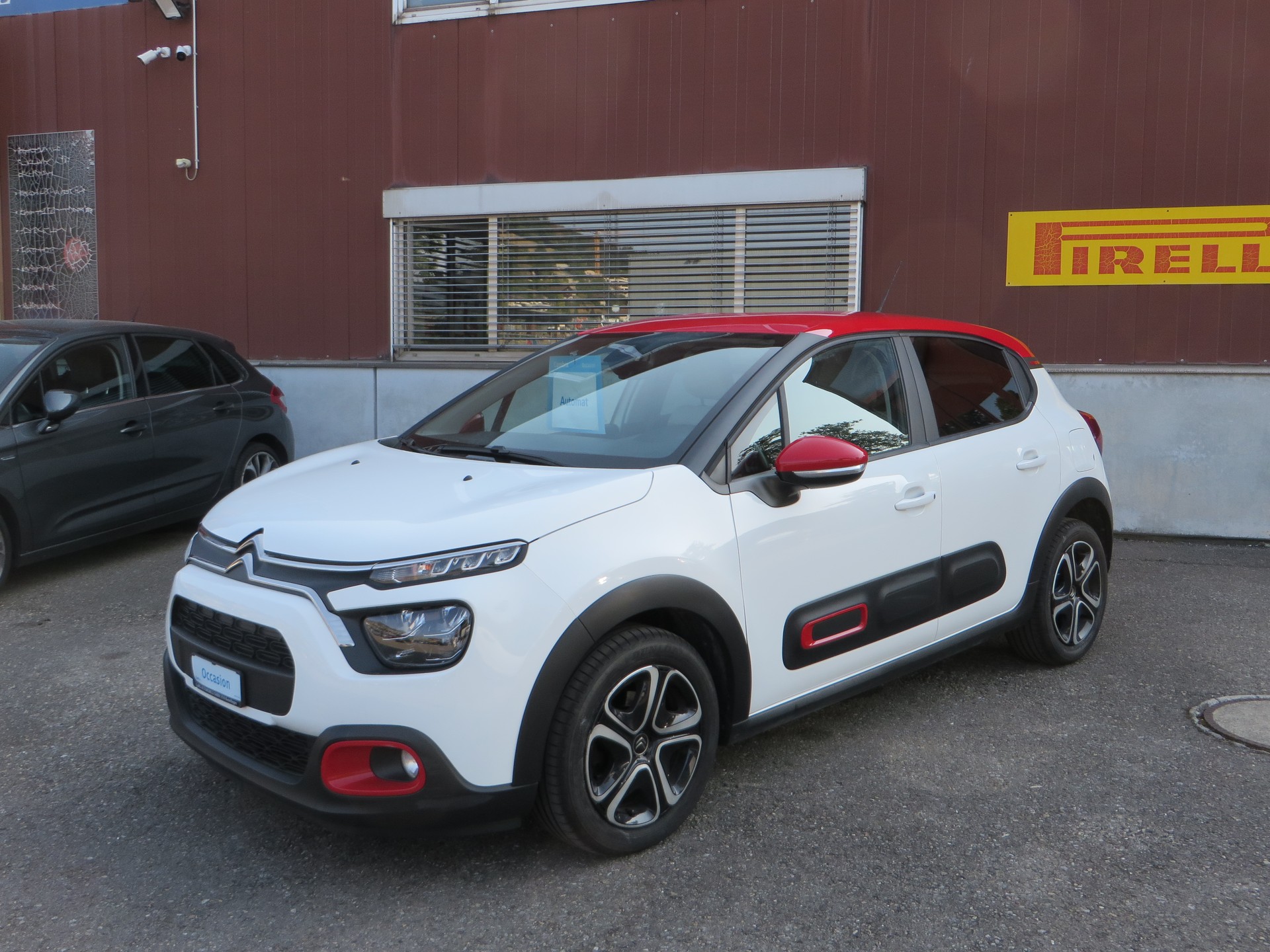 CITROEN C3 1.2i PureTech Swiss Edition EAT6-image-0