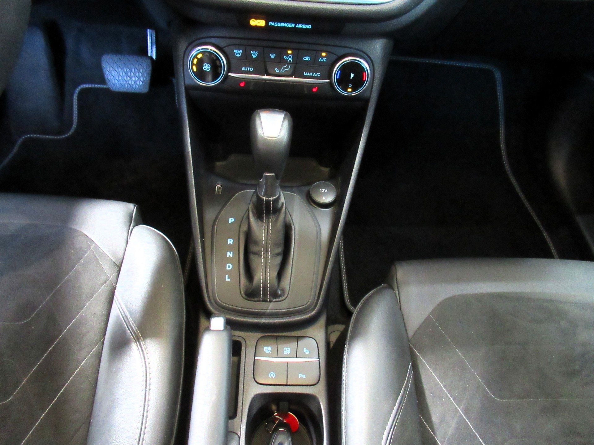 FORD Fiesta 1.0 SCTi MHEV Titanium X Automat-image-8