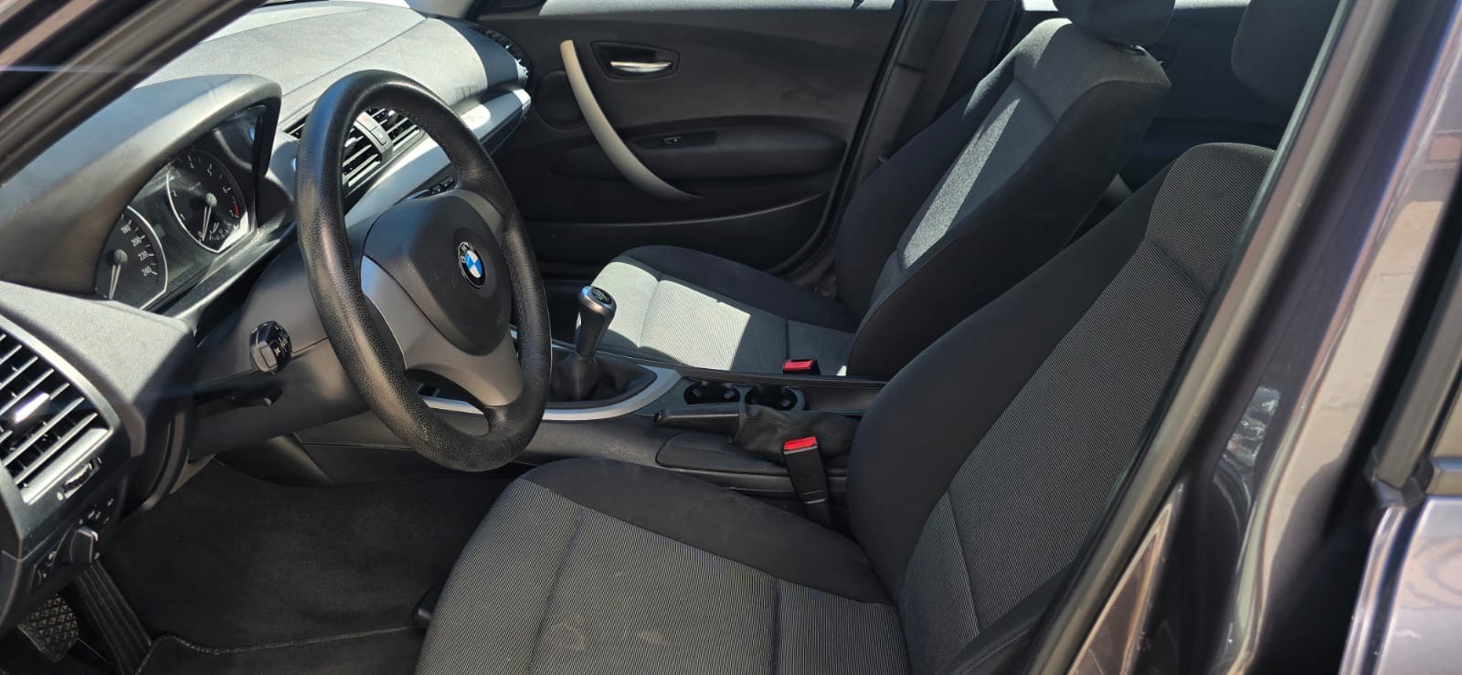 BMW 116i-image-8