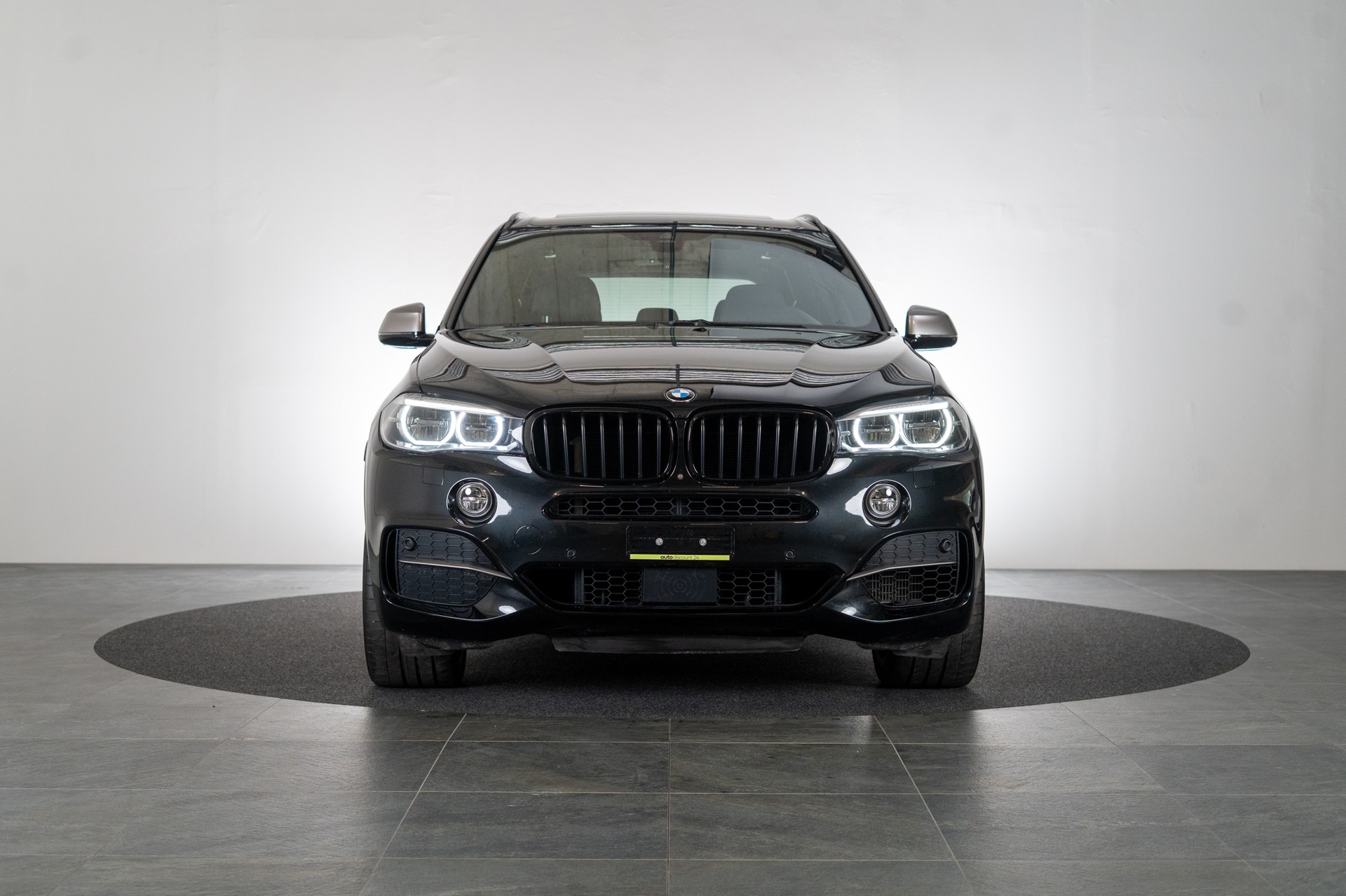 BMW X5 M50d / CH-Fahrzeug / Panorama / Harman/Kardon-image-1