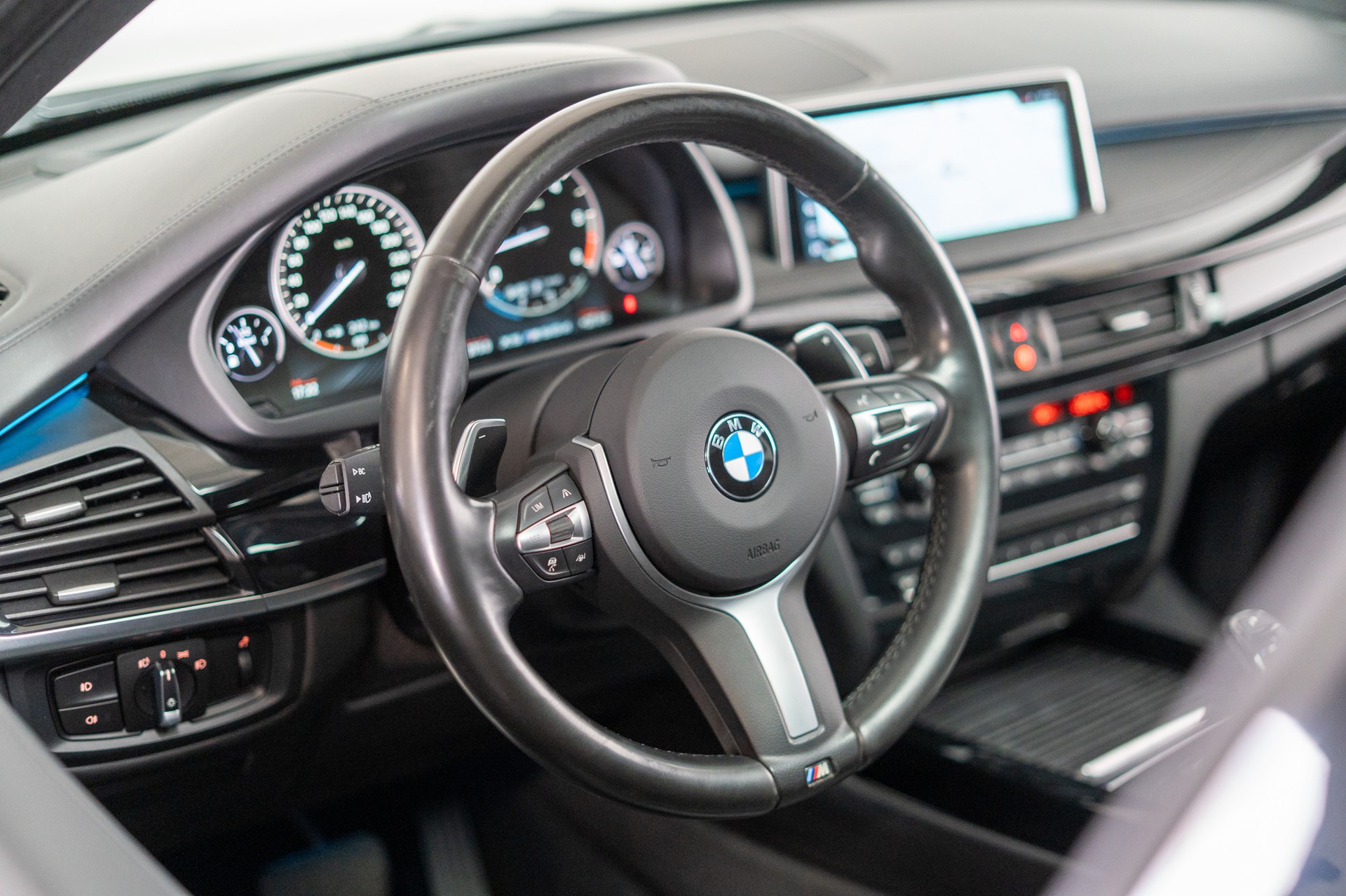 BMW X5 M50d / CH-Fahrzeug / Panorama / Harman/Kardon-image-7