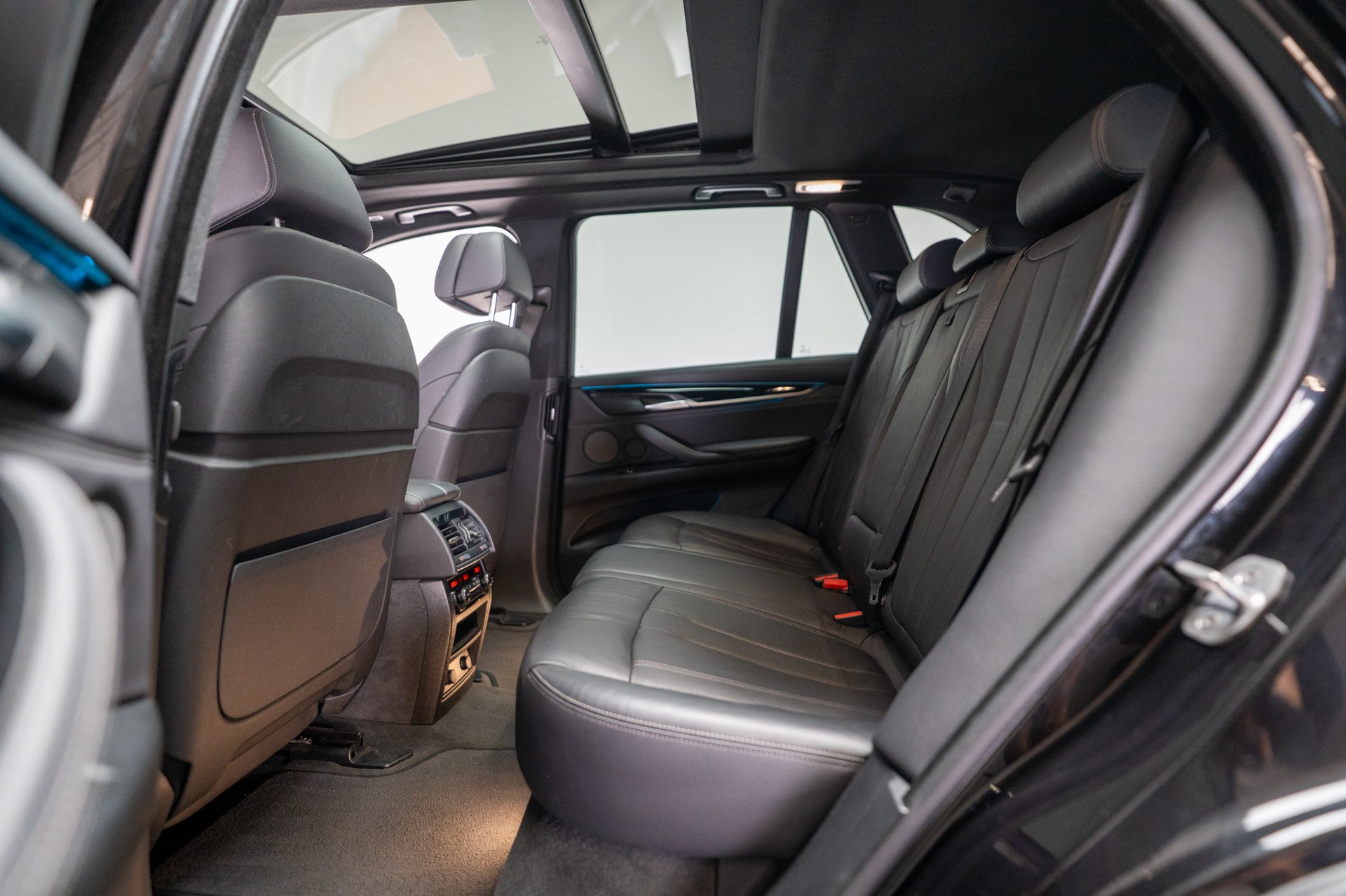 BMW X5 M50d / CH-Fahrzeug / Panorama / Harman/Kardon-image-11