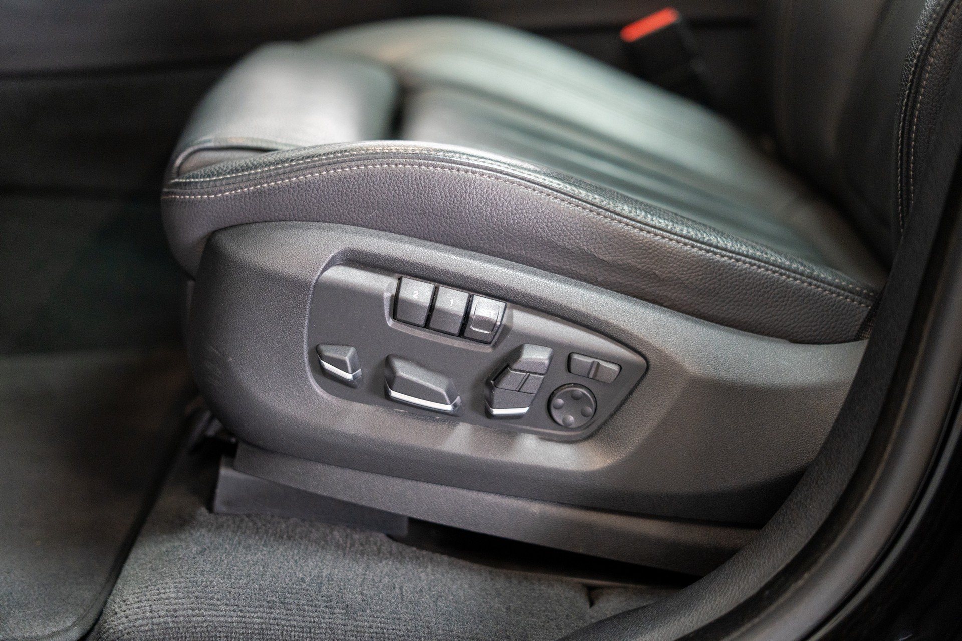 BMW X5 M50d / CH-Fahrzeug / Panorama / Harman/Kardon-image-10