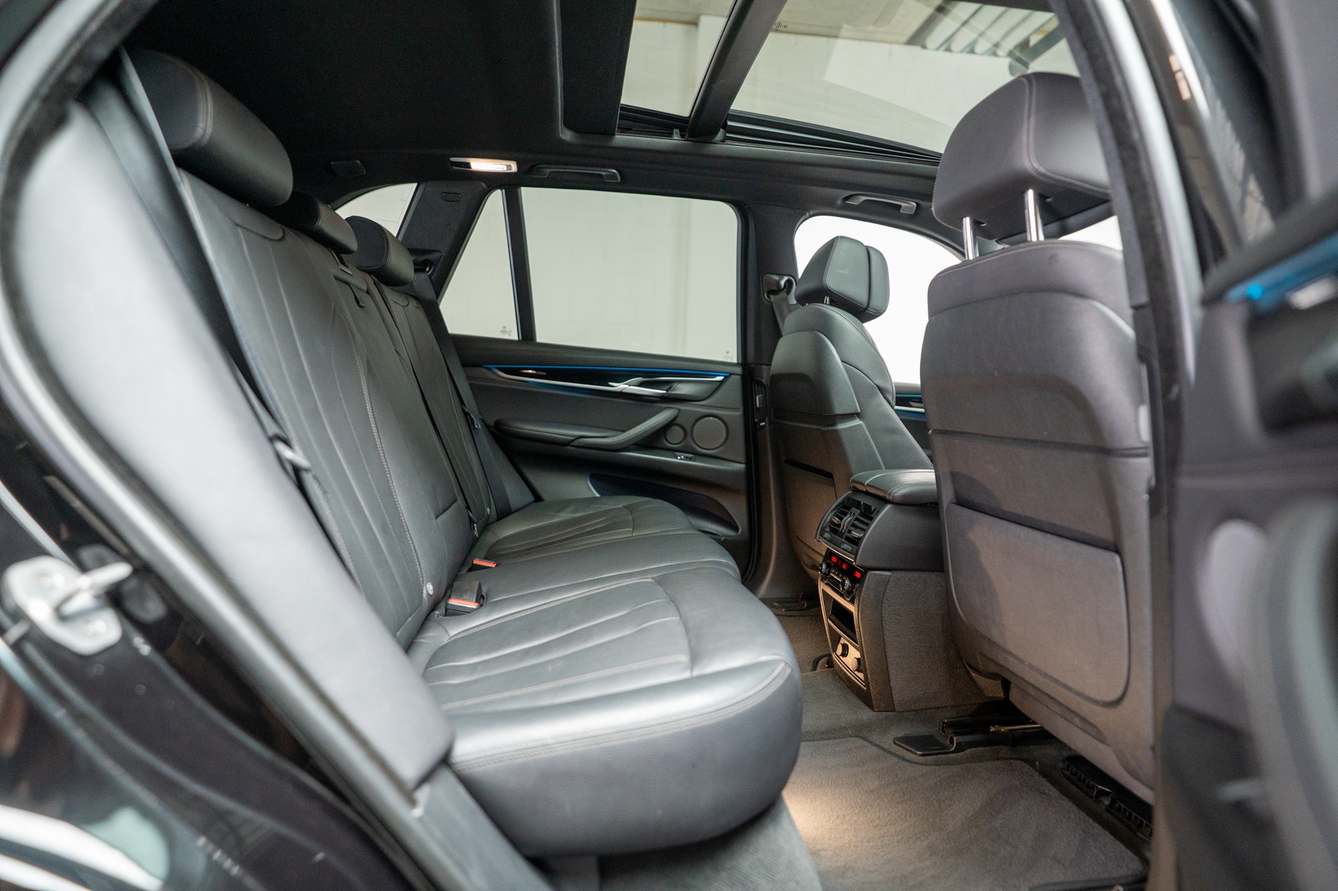 BMW X5 M50d / CH-Fahrzeug / Panorama / Harman/Kardon-image-12