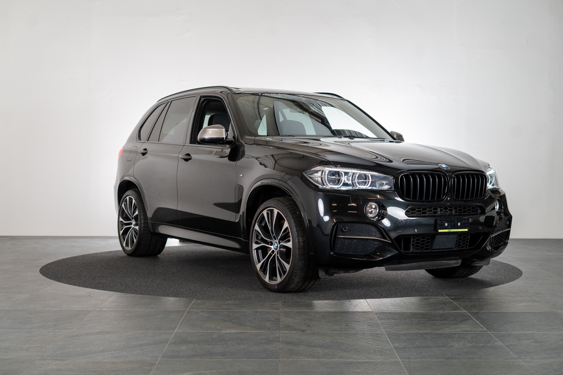 BMW X5 M50d / CH-Fahrzeug / Panorama / Harman/Kardon-image-2