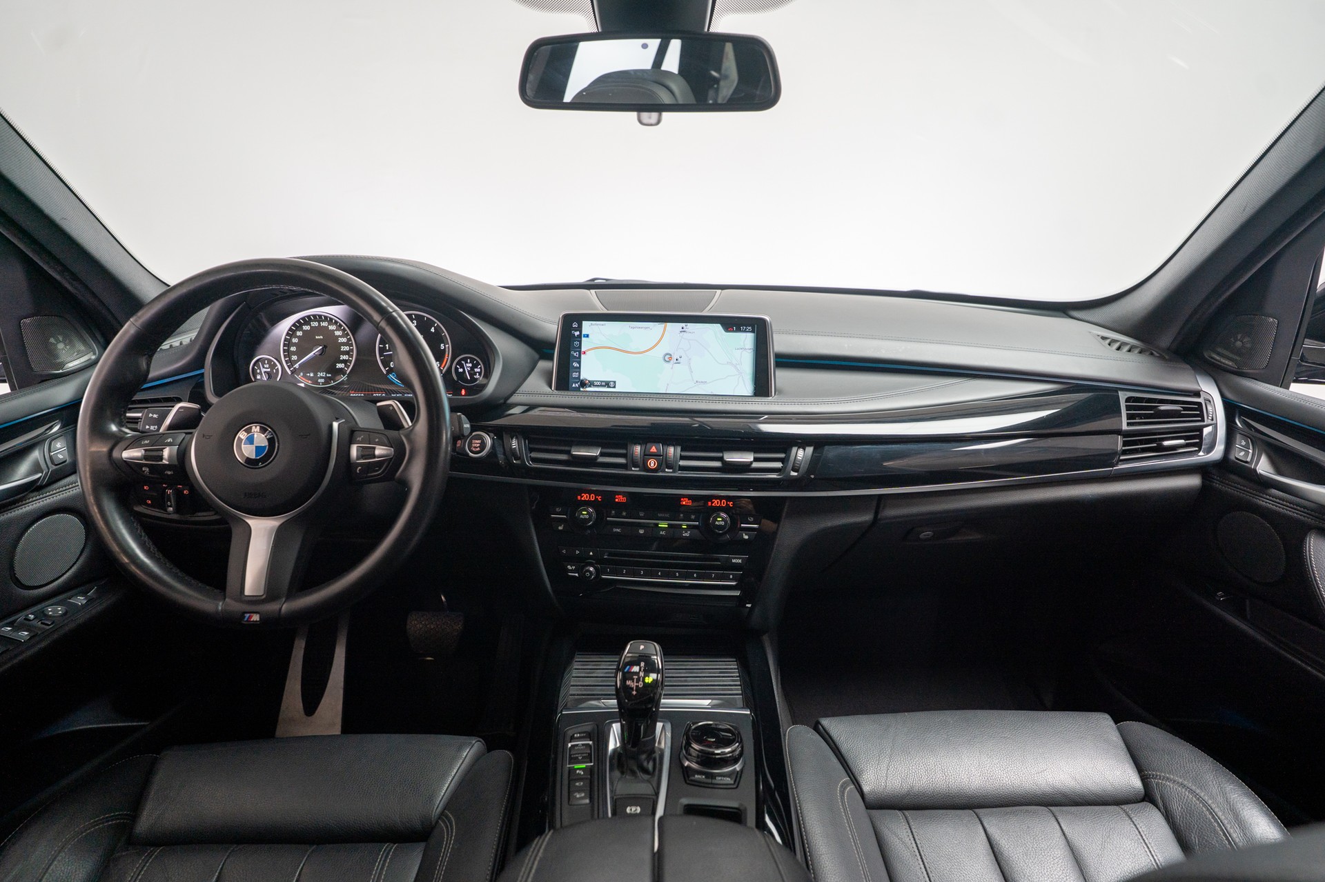 BMW X5 M50d / CH-Fahrzeug / Panorama / Harman/Kardon-image-15