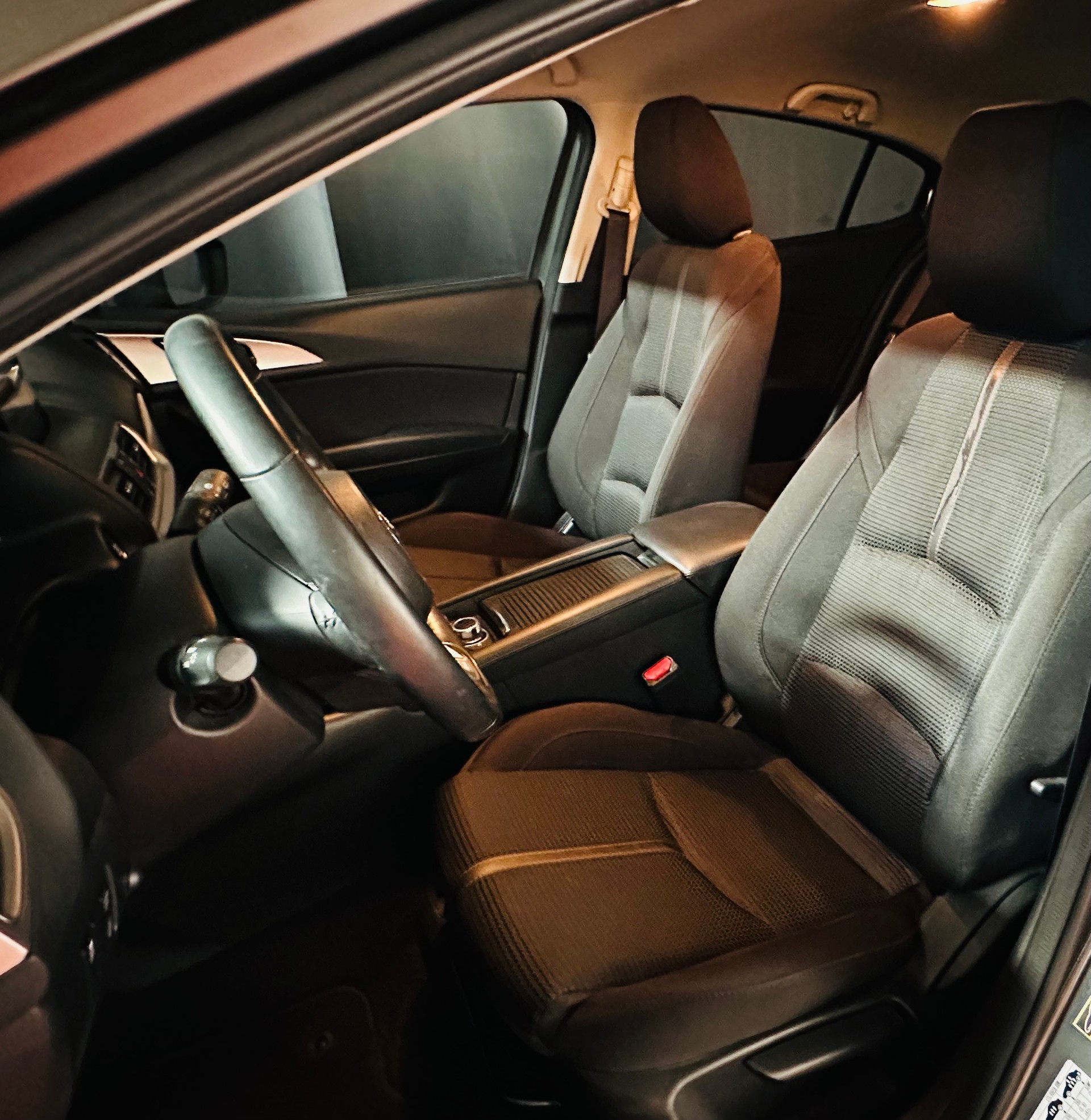 MAZDA 3 SKYACTIV-G 120 Revolution Automat-image-13