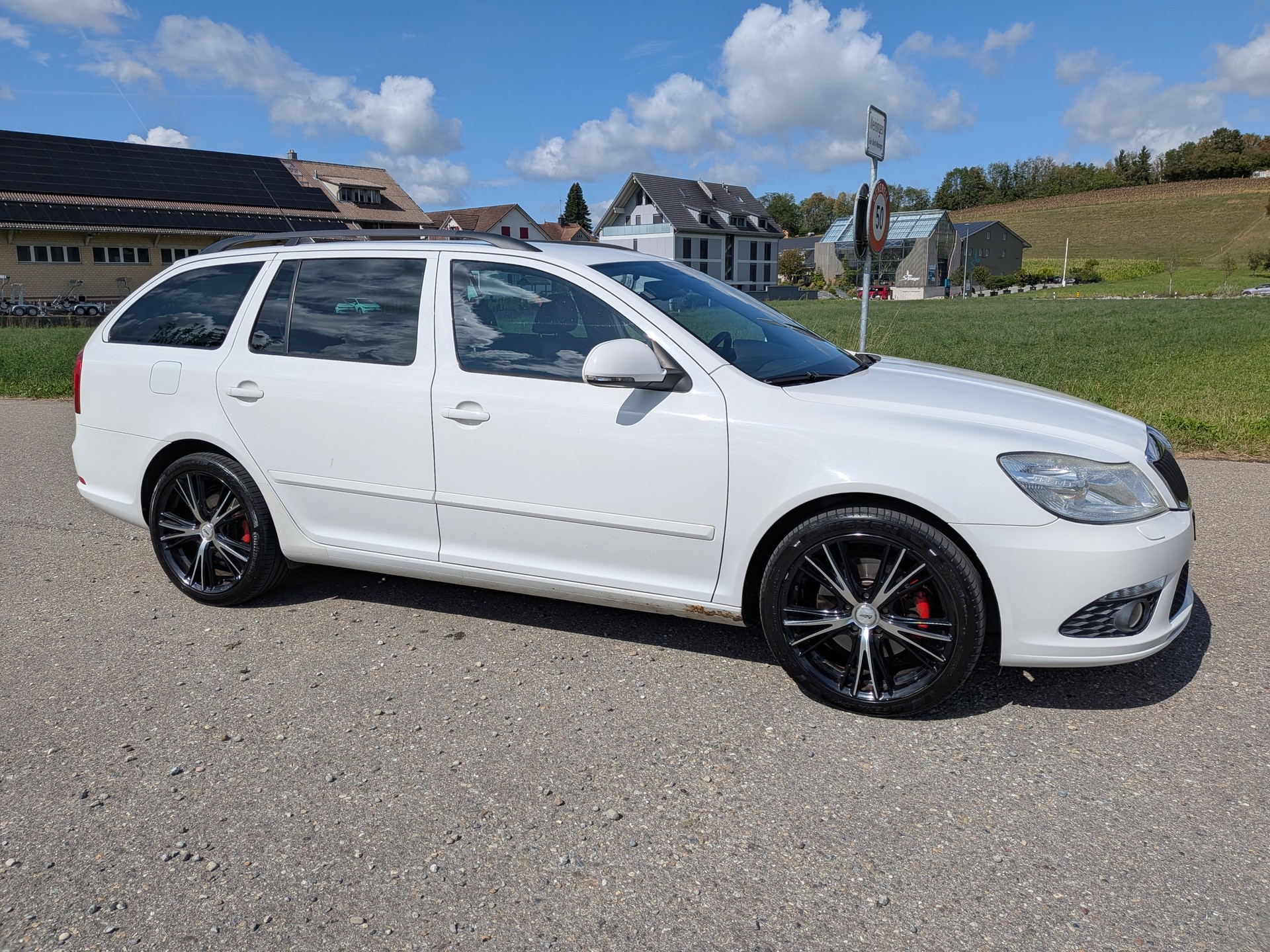 SKODA Octavia Combi 2.0 TDI RS DSG * Frisch ab MFK-image-3