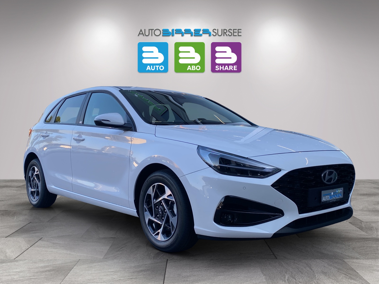 HYUNDAI i30 1.6 T-GDi Amplia-image-2
