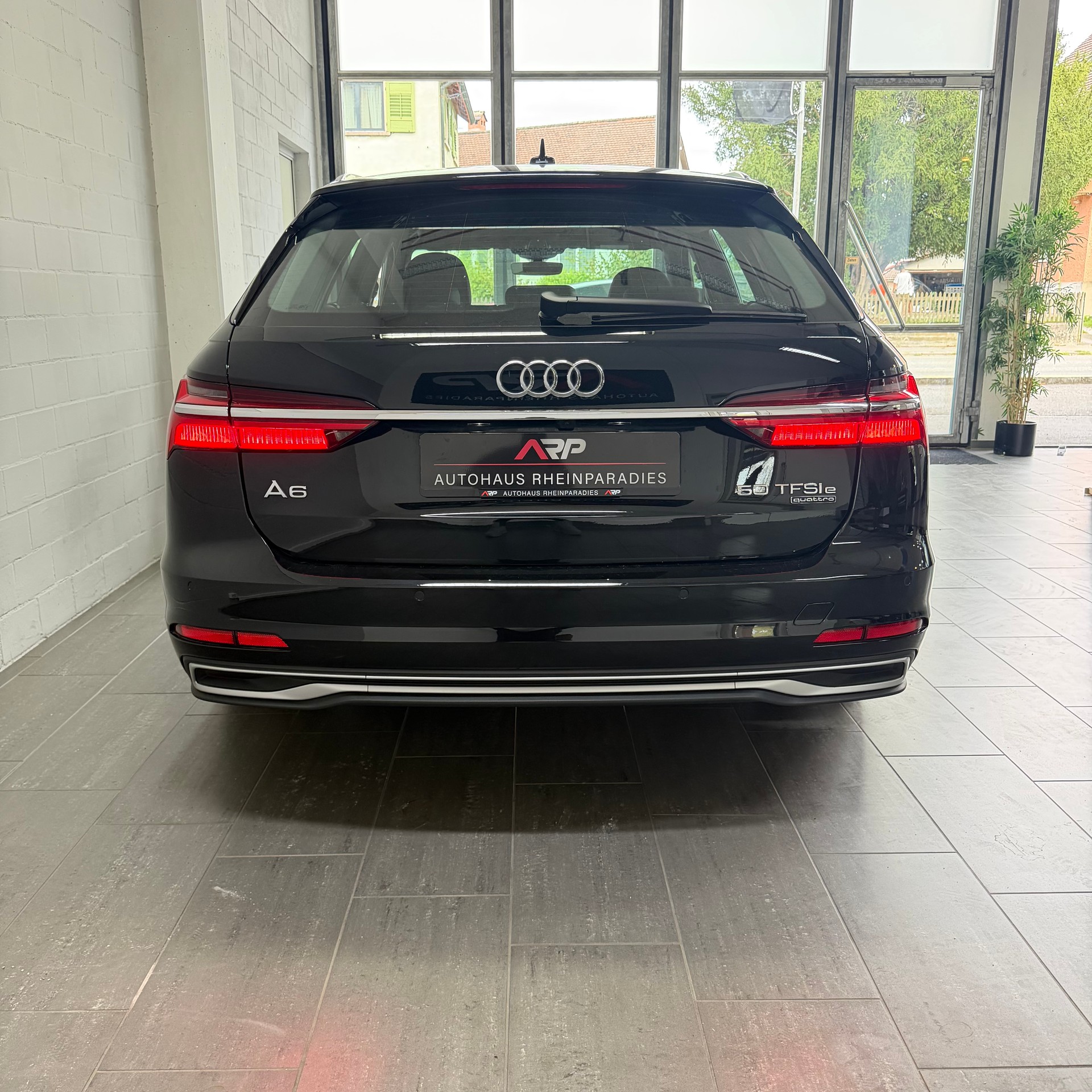 AUDI A6 Avant 50 TFSIe advanced quattro S-tronic-image-4
