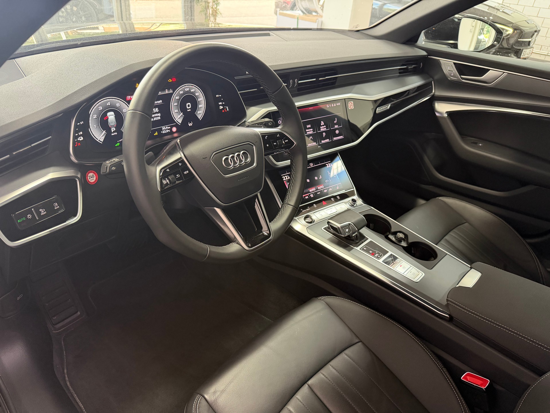 AUDI A6 Avant 50 TFSIe advanced quattro S-tronic-image-7