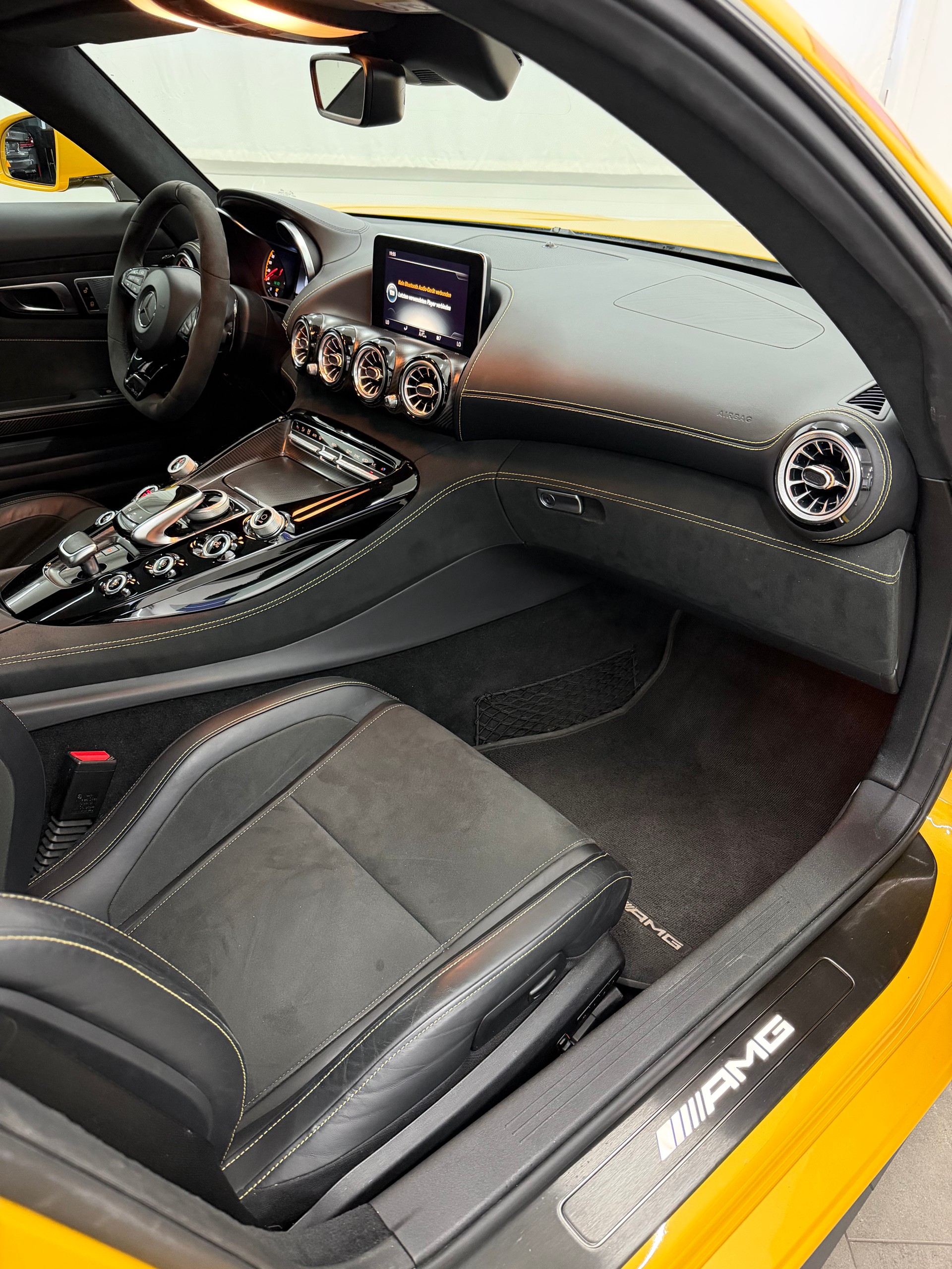 MERCEDES-BENZ AMG GT C Speedshift DCT-image-9