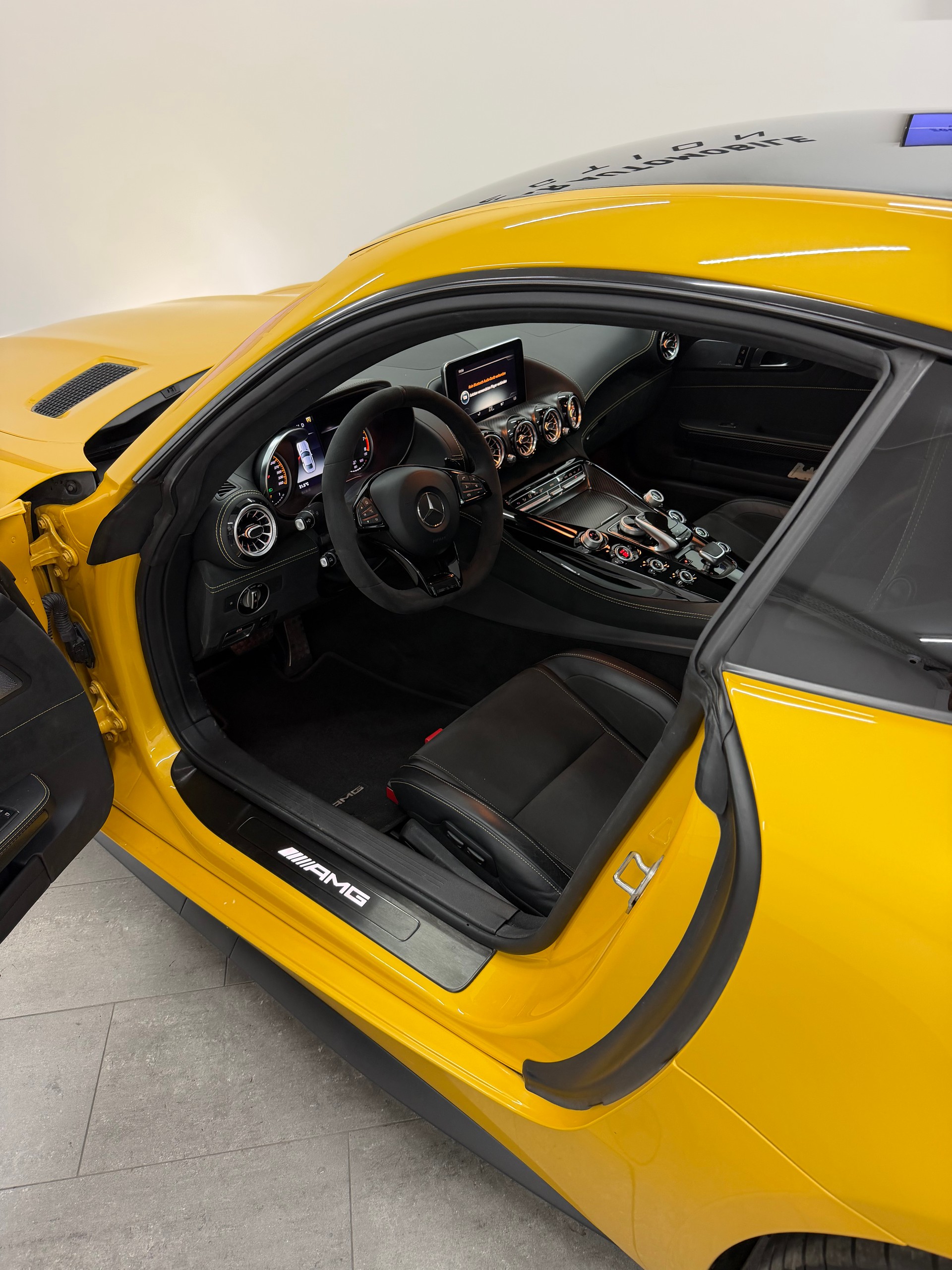 MERCEDES-BENZ AMG GT C Speedshift DCT-image-7