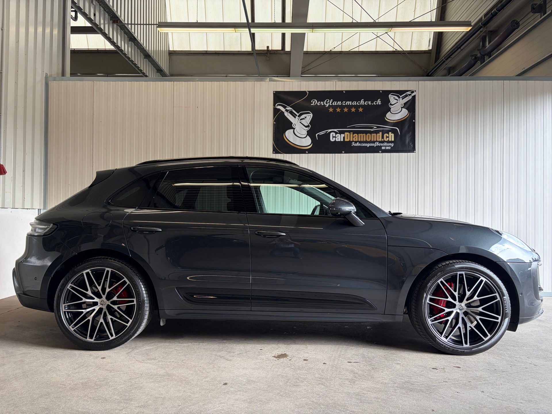 PORSCHE Macan S PDK *SPORT DESIGN* LUFT PDLS+ AHK 21"-image-10