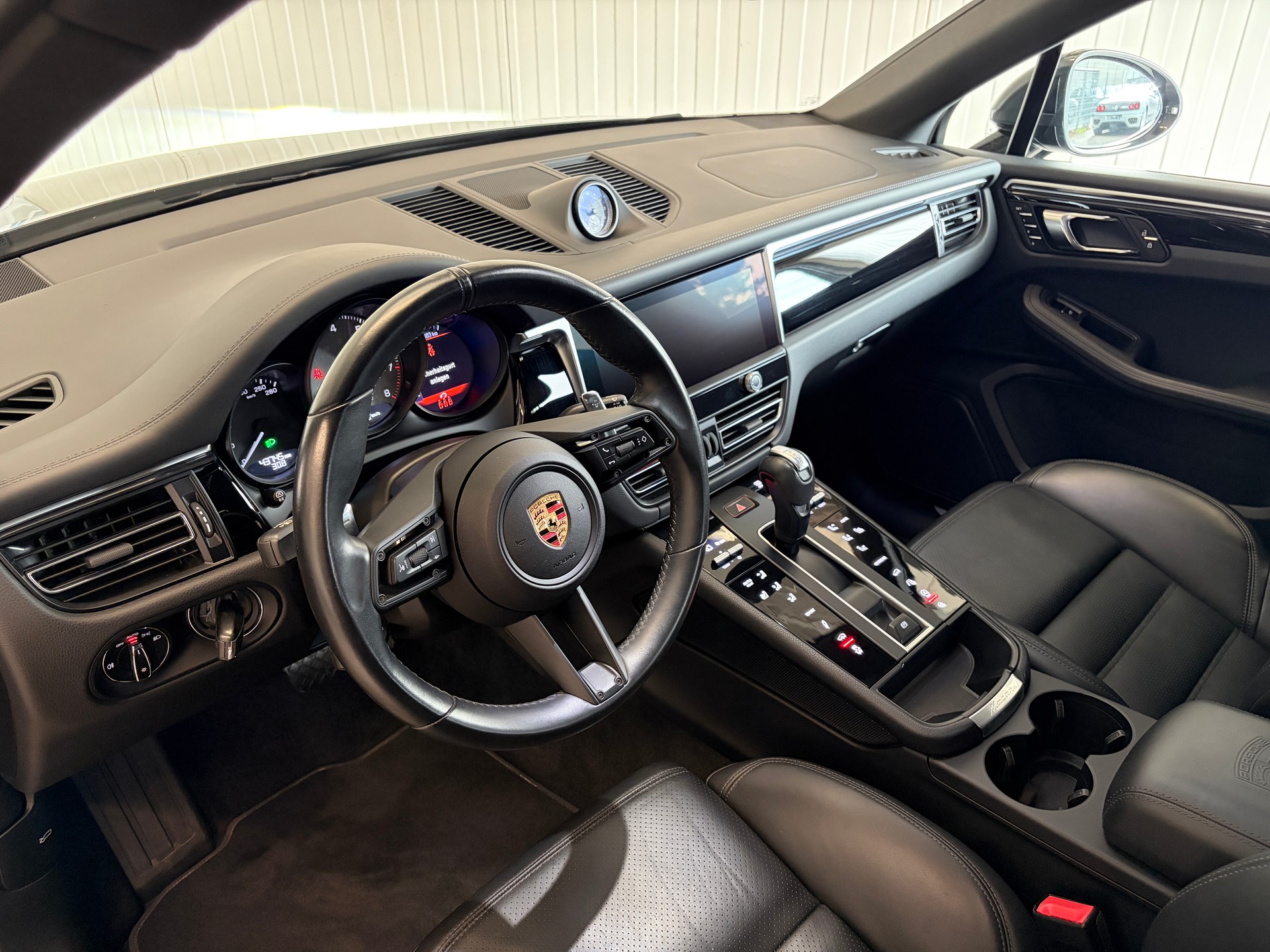 PORSCHE Macan S PDK *SPORT DESIGN* LUFT PDLS+ AHK 21"-image-11
