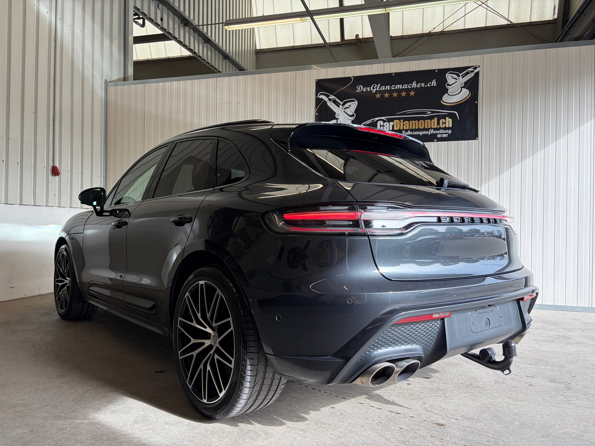 PORSCHE Macan S PDK *SPORT DESIGN* LUFT PDLS+ AHK 21"-image-22