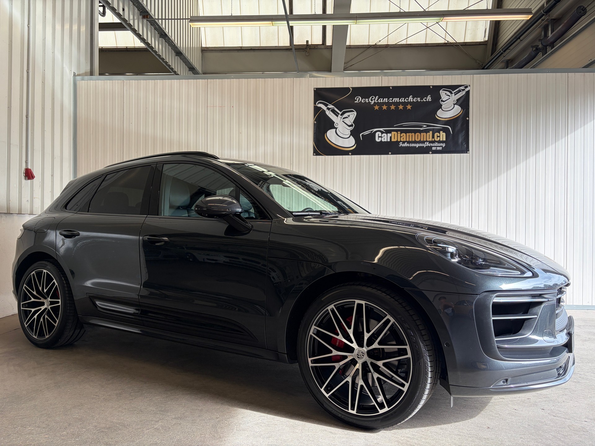 PORSCHE Macan S PDK *SPORT DESIGN* LUFT PDLS+ AHK 21"-image-1