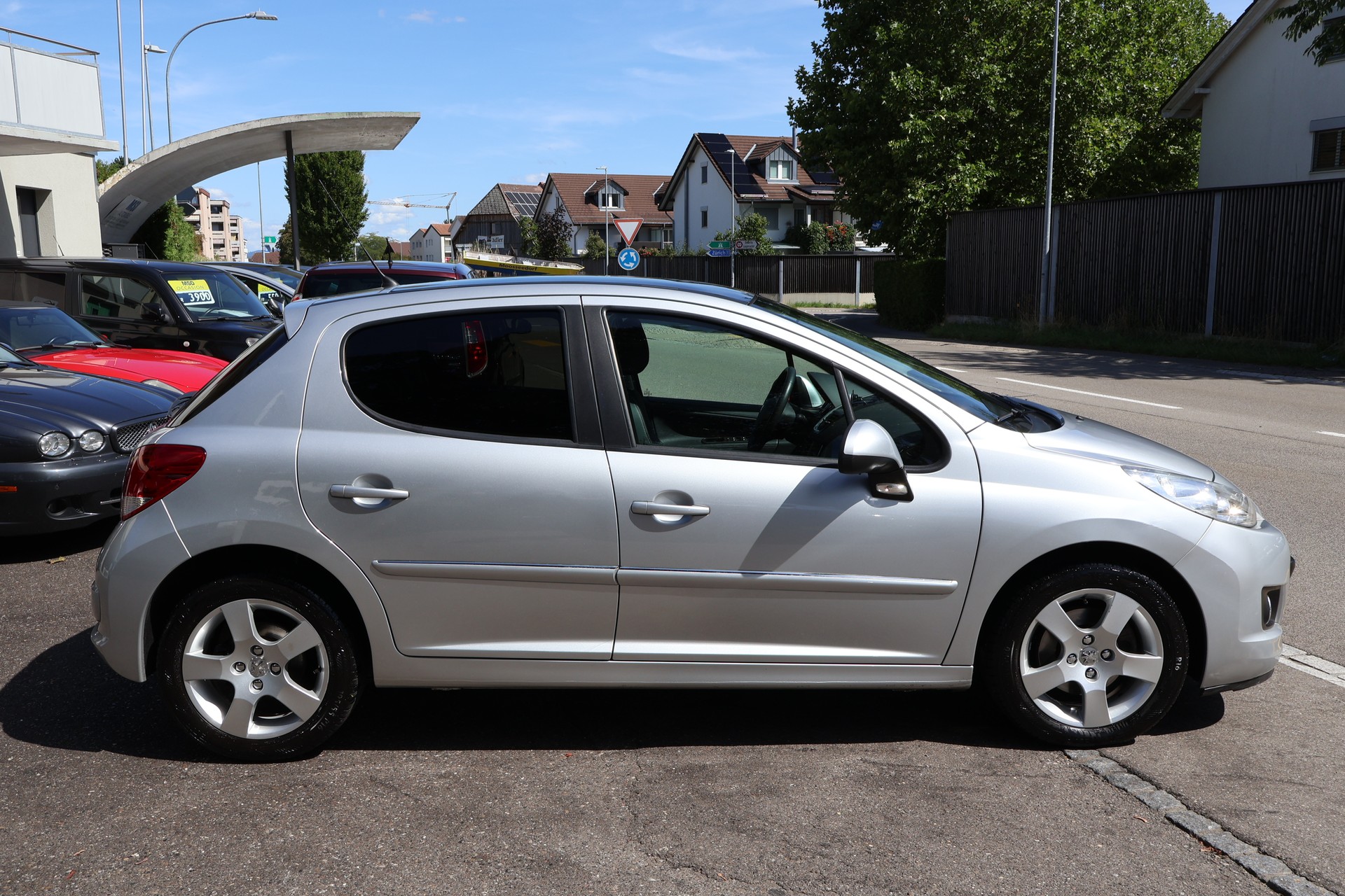 PEUGEOT 207 1.6 16V Allure Automatic-image-3