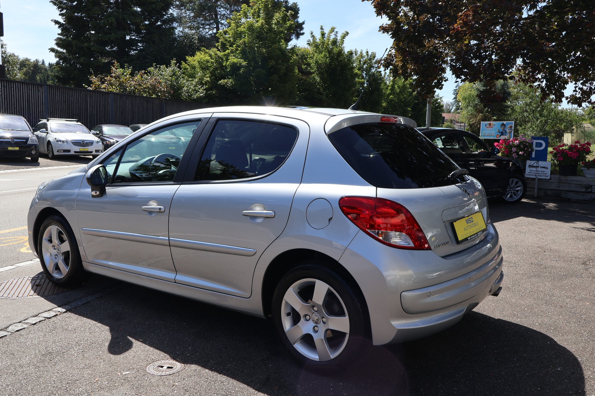 PEUGEOT 207 1.6 16V Allure Automatic-image-6
