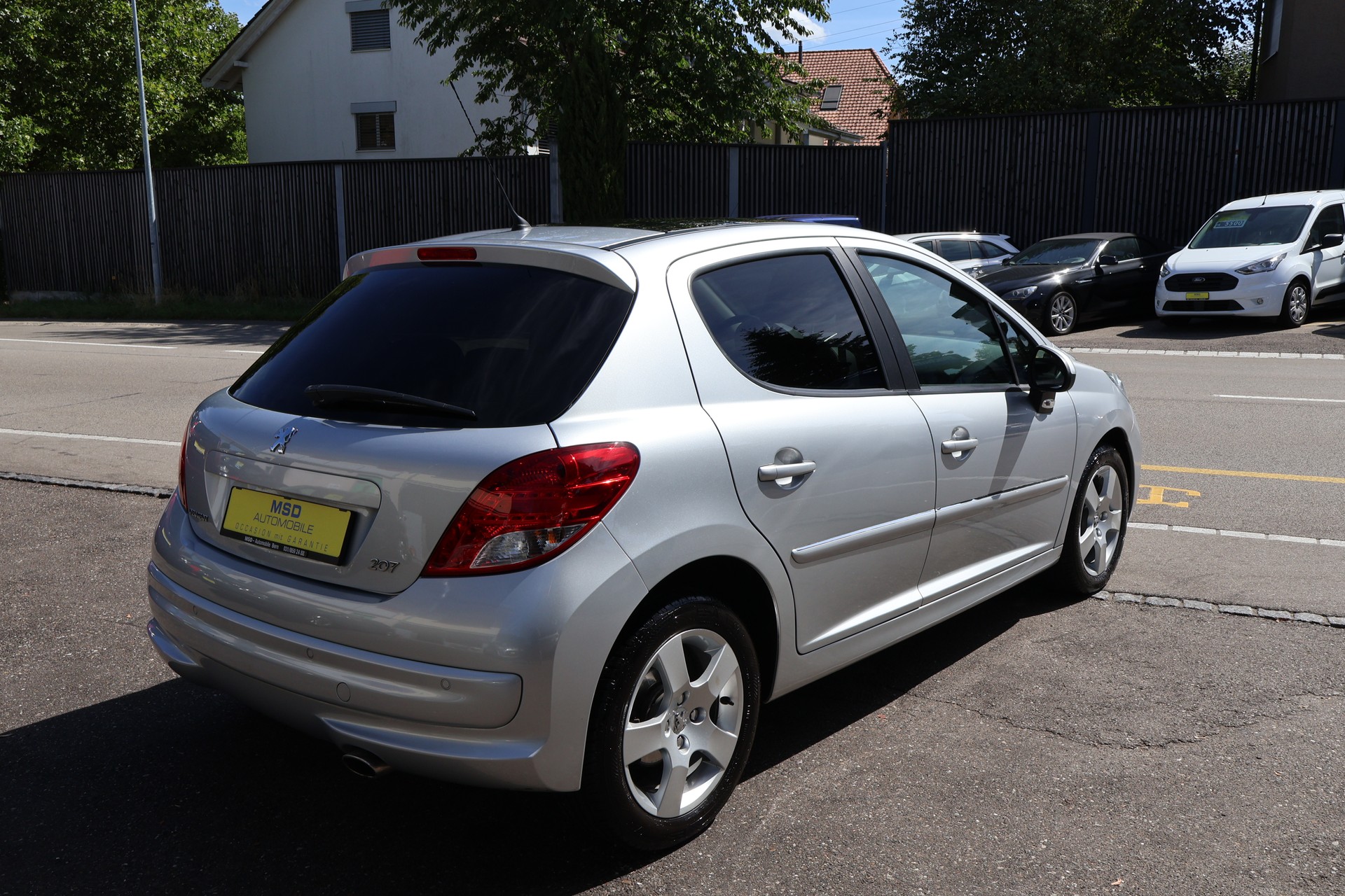 PEUGEOT 207 1.6 16V Allure Automatic-image-5