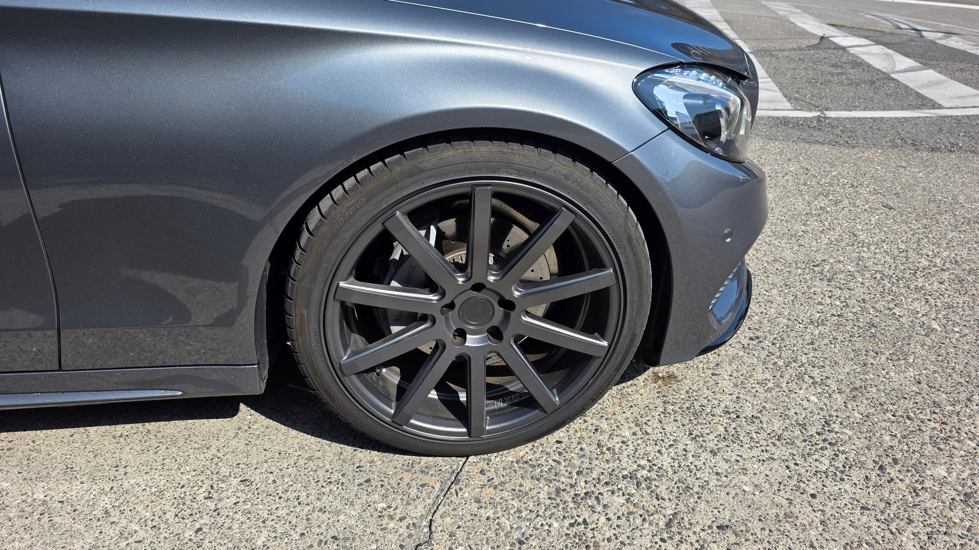MERCEDES-BENZ C 200 AMG Line 4matic-image-4