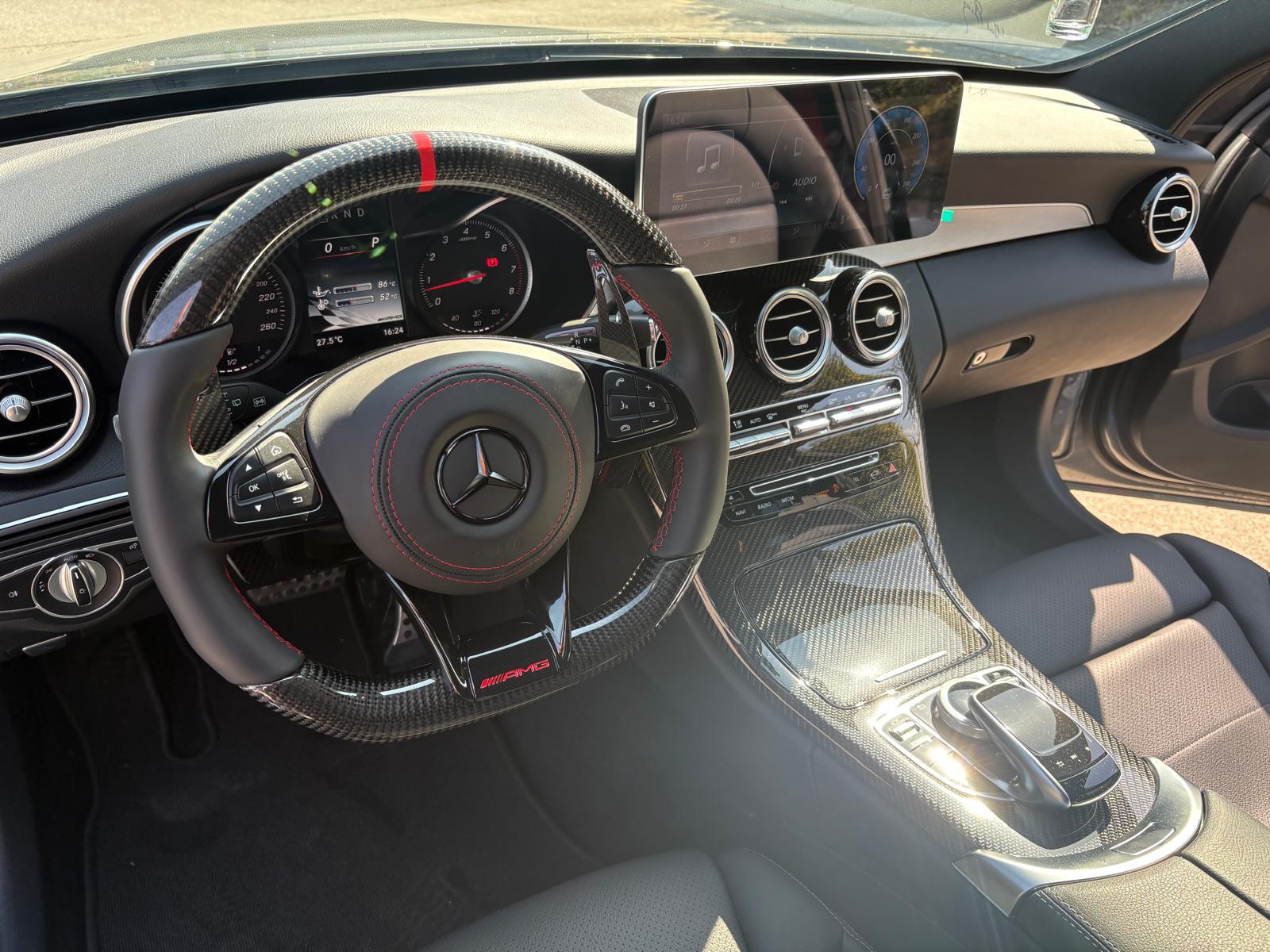 MERCEDES-BENZ C 200 AMG Line 4matic-image-3