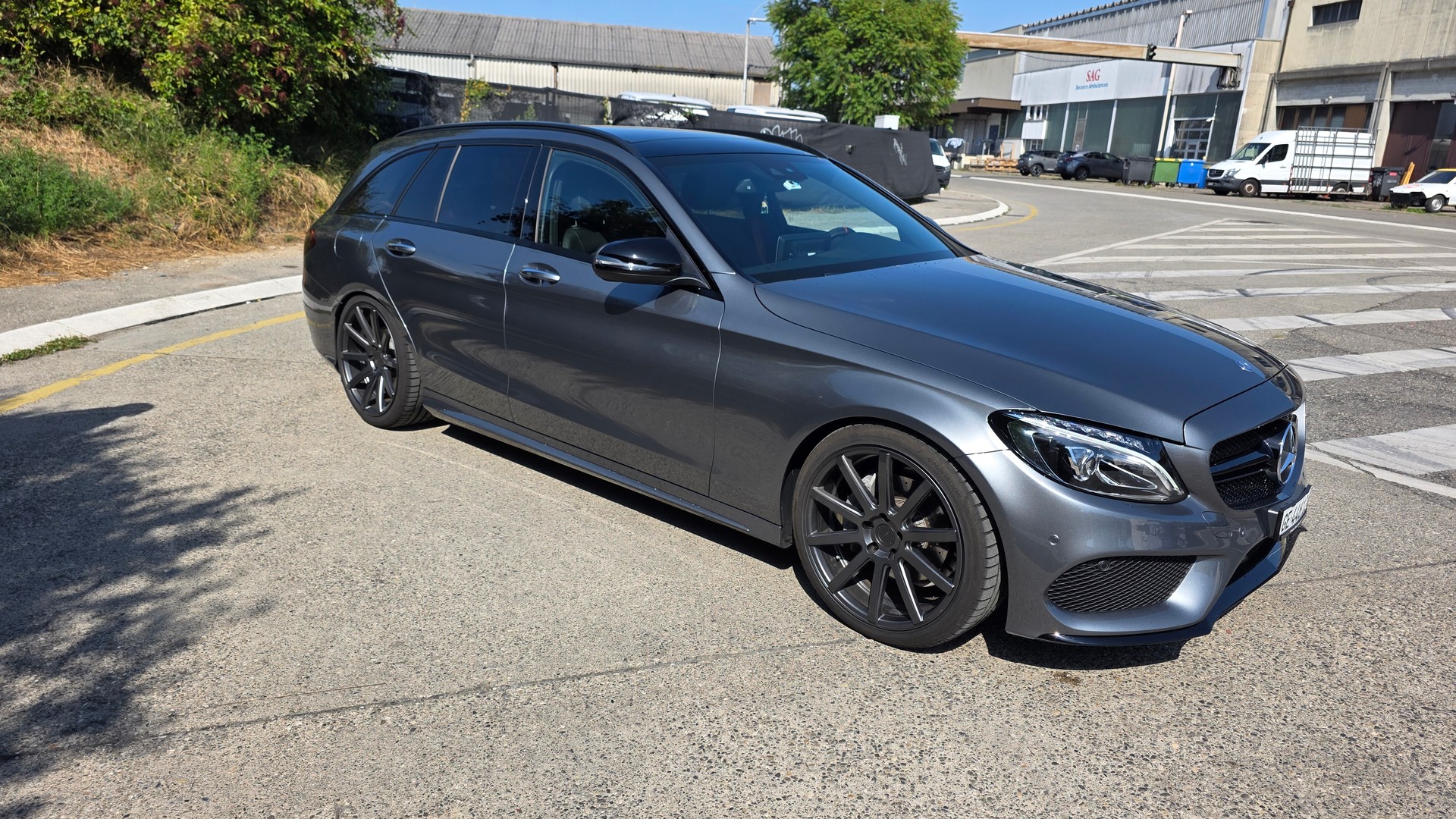 MERCEDES-BENZ C 200 AMG Line 4matic-image-2