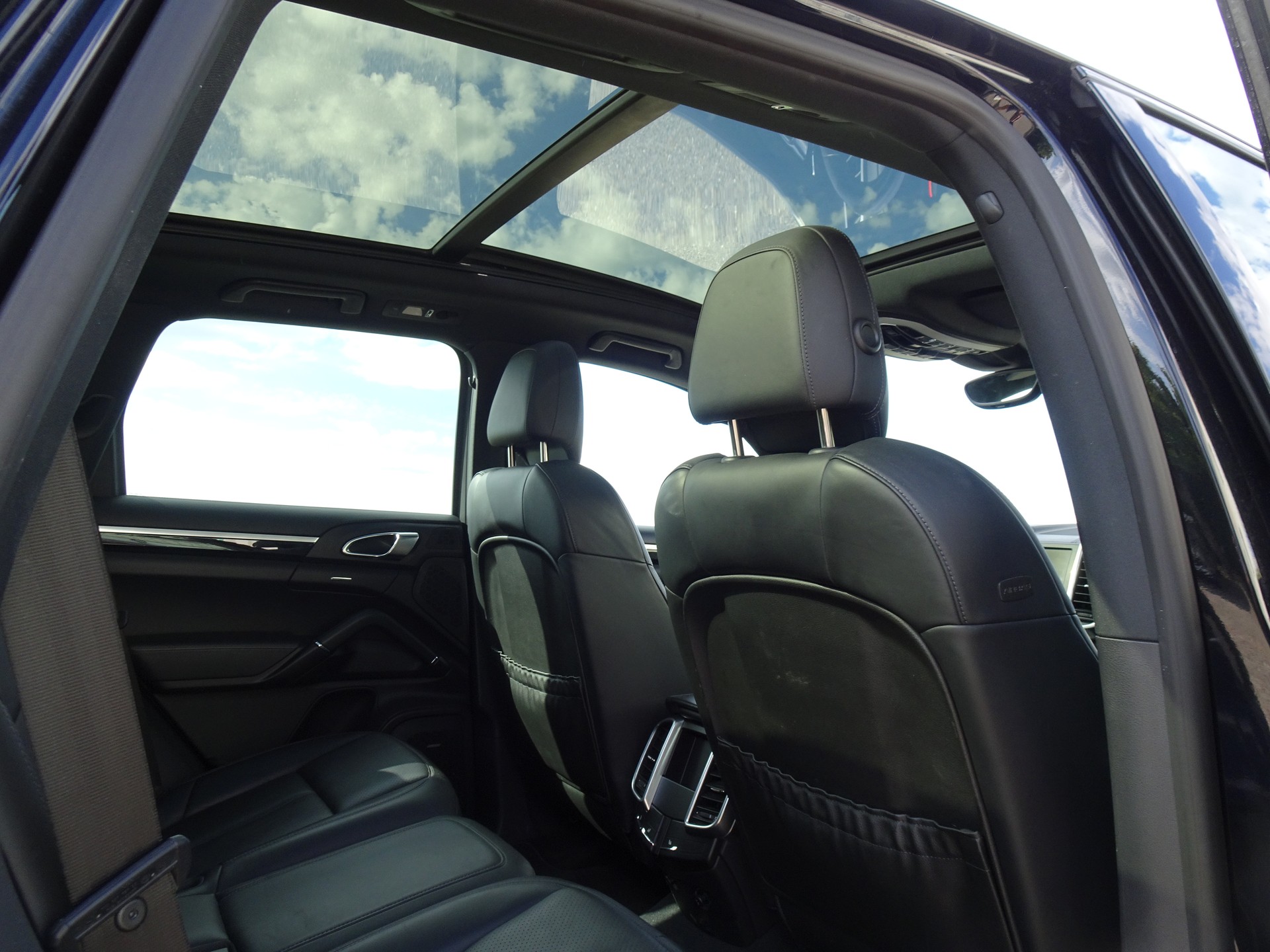 PORSCHE Cayenne S Diesel-image-8