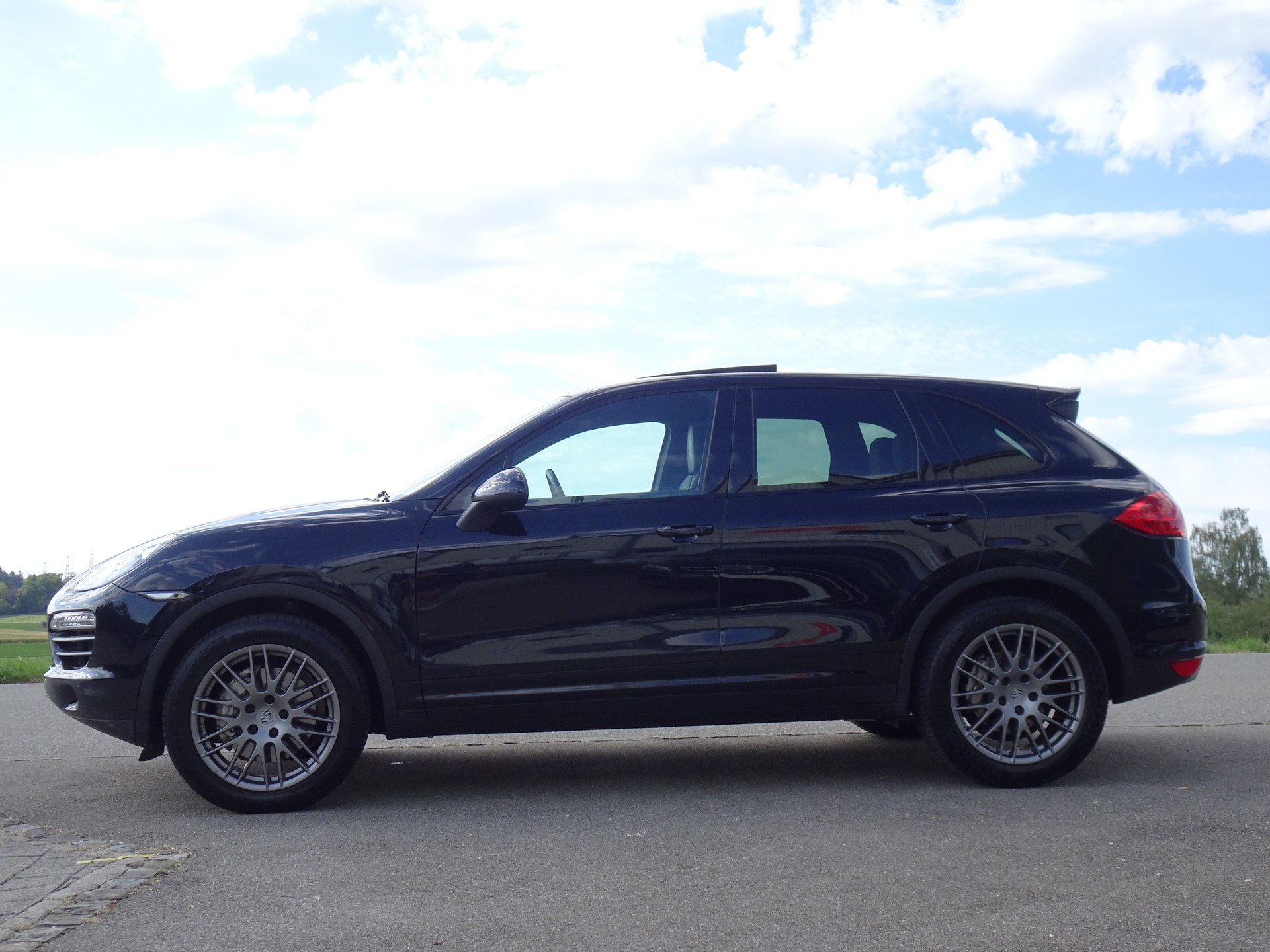 PORSCHE Cayenne S Diesel-image-1