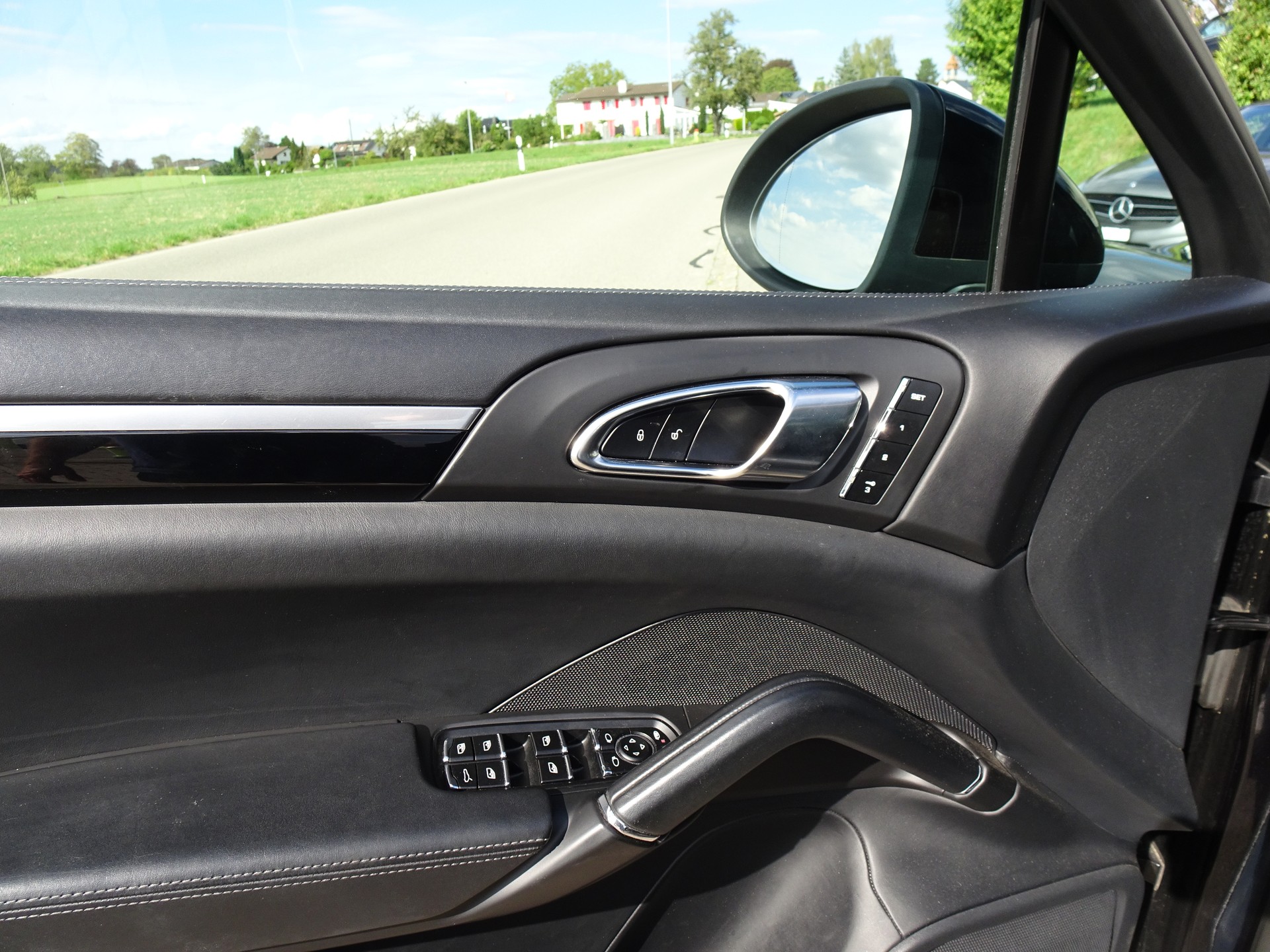 PORSCHE Cayenne S Diesel-image-12