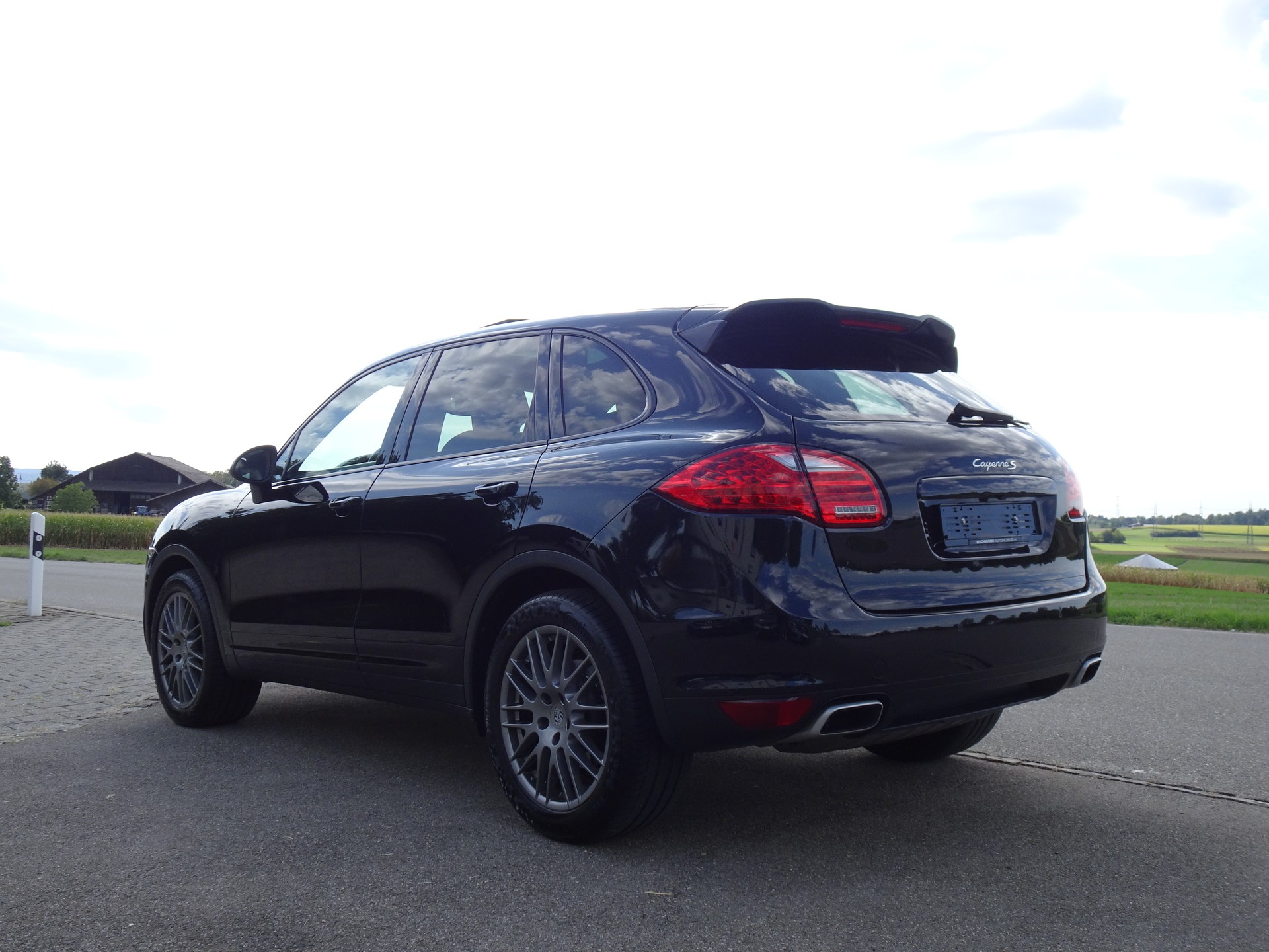 PORSCHE Cayenne S Diesel-image-2