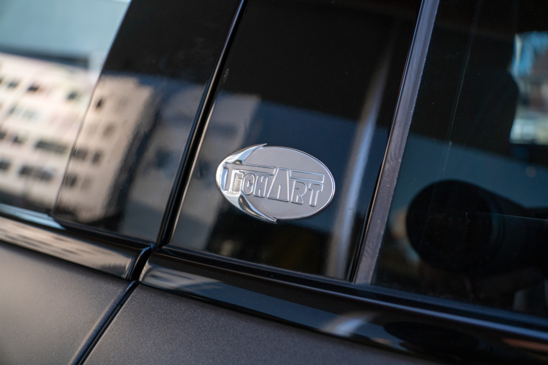 PORSCHE Cayenne Turbo-image-15