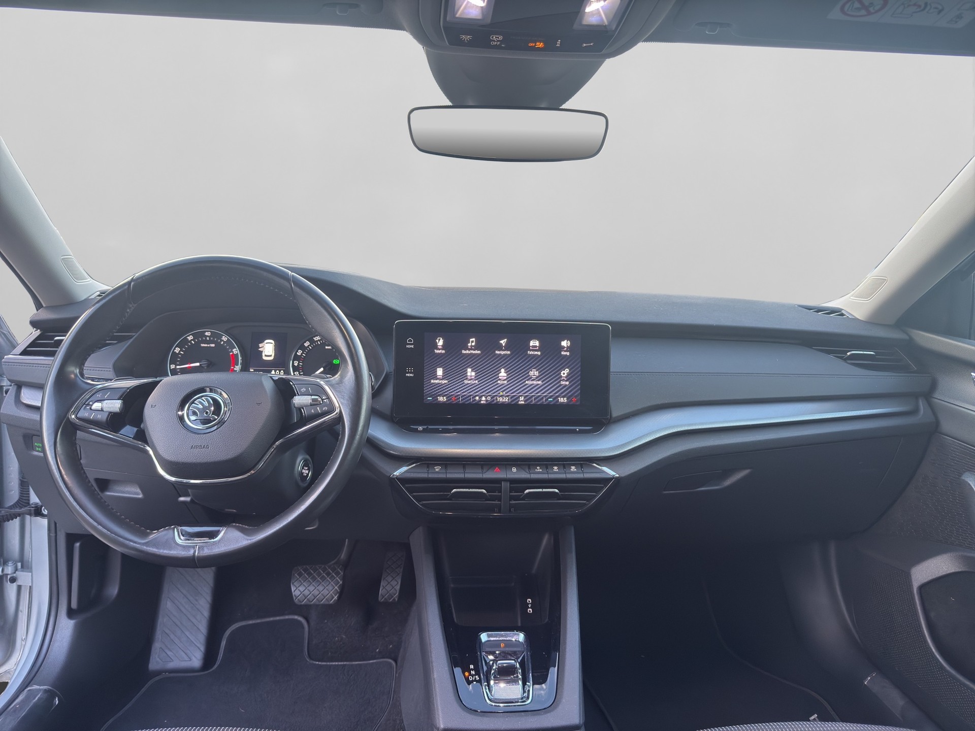 SKODA Octavia Combi 1.5 TSI mHEV DSG Ambition-image-9