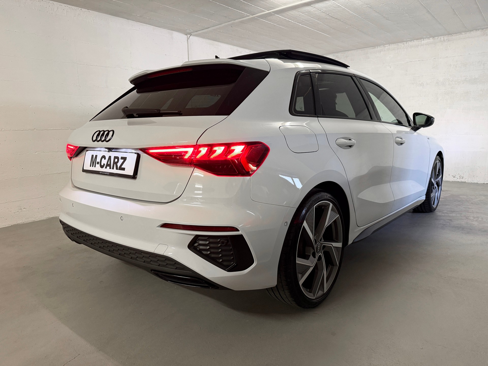 AUDI A3 Sportback 35 TFSI S line S-tronic *Full options*