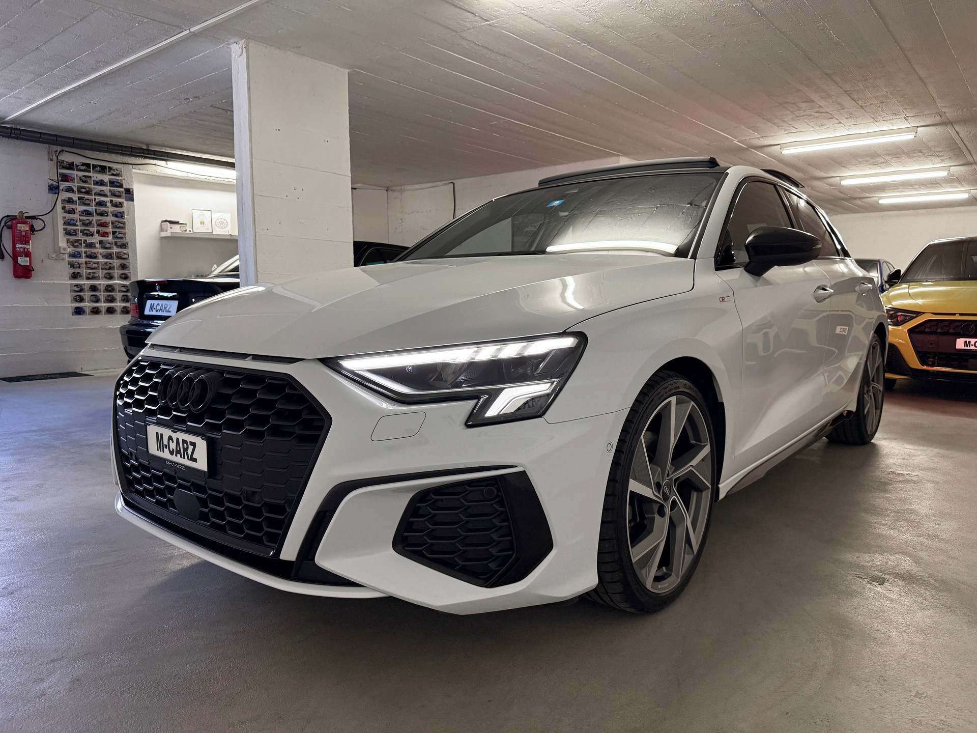 AUDI A3 Sportback 35 TFSI S line S-tronic *Full options*-image-2