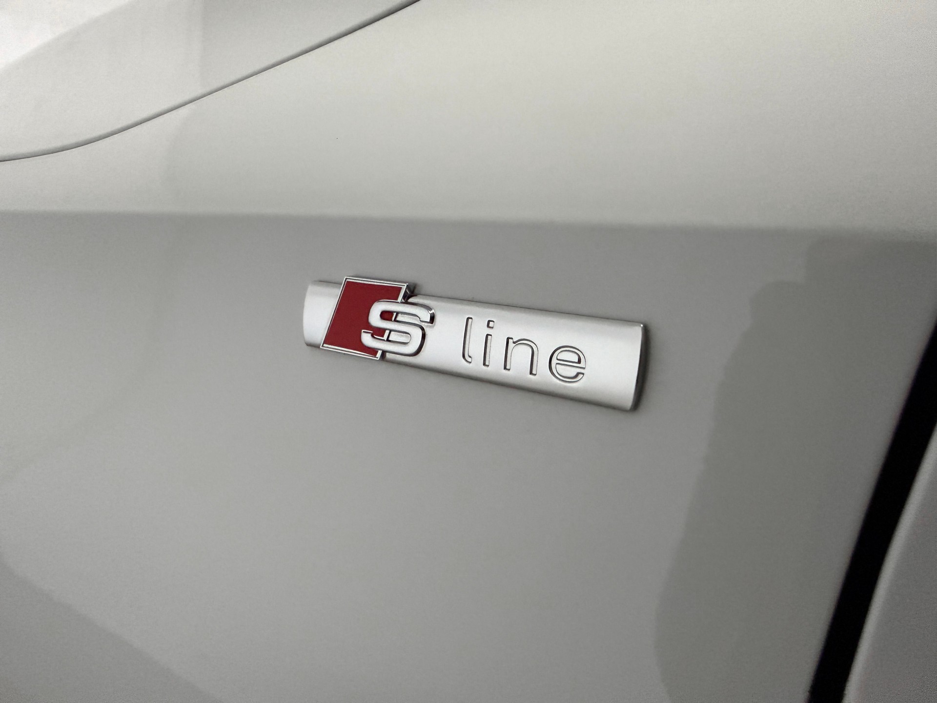 AUDI A3 Sportback 35 TFSI S line S-tronic *Full options*-image-4