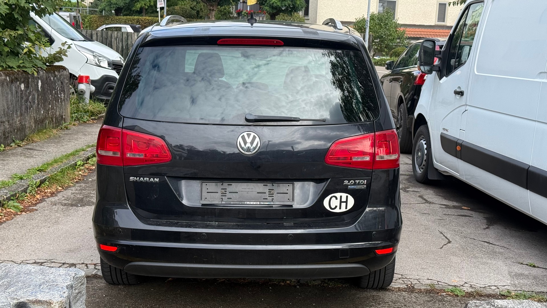 VW Sharan 2.0 TDI BlueMotion Technology Highline DSG-image-4
