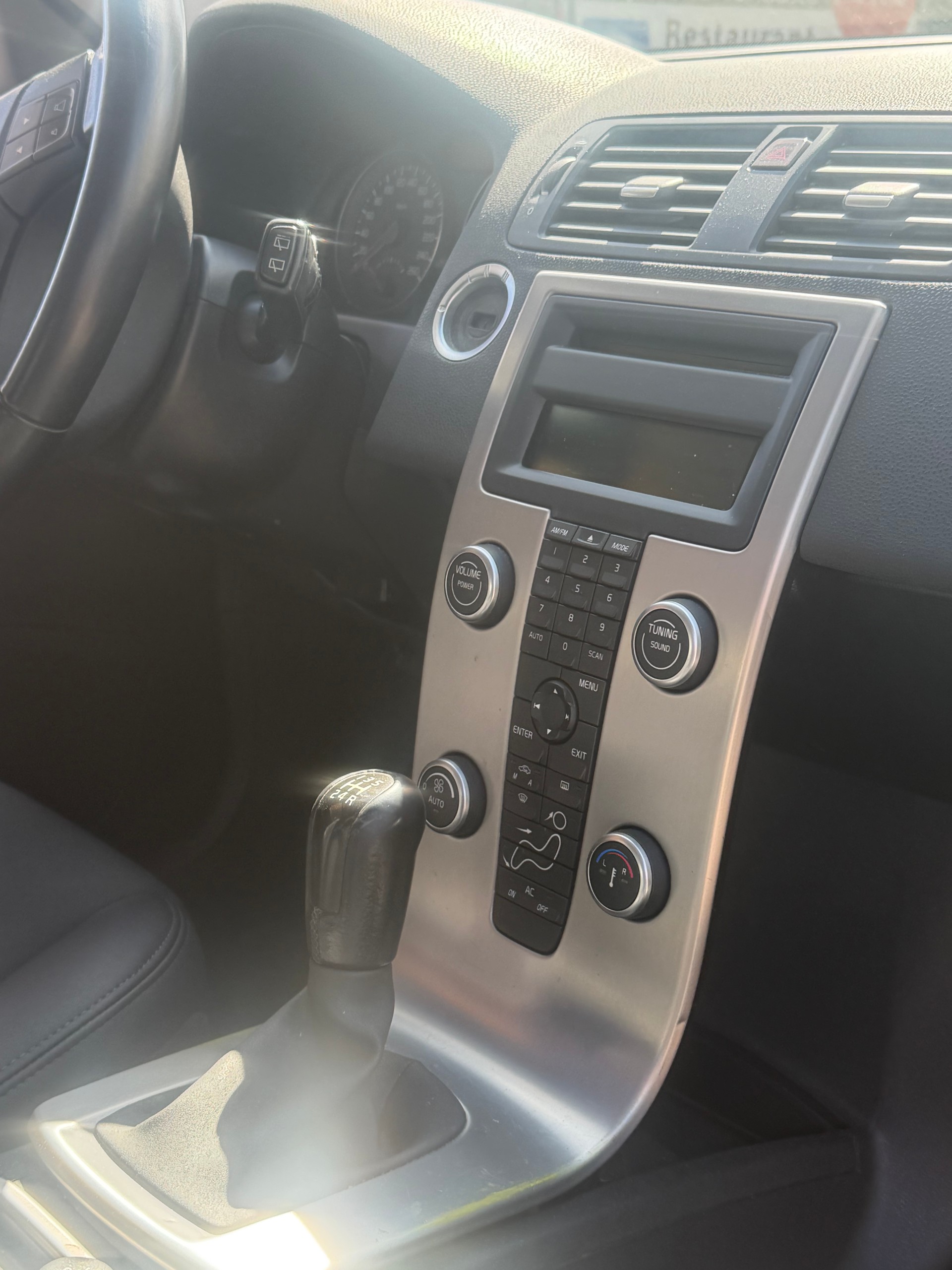 VOLVO C30 2.0 Kinetic-image-4
