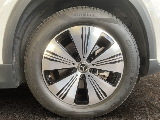 MERCEDES-BENZ EQA 250-image-7