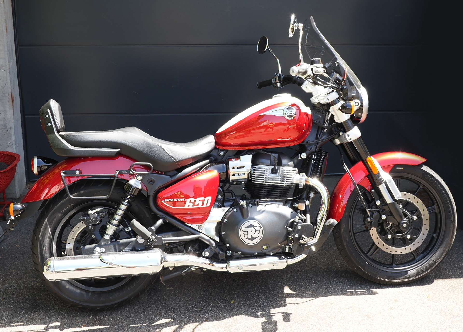 ROYAL ENFIELD Super Meteor 650 Celestial