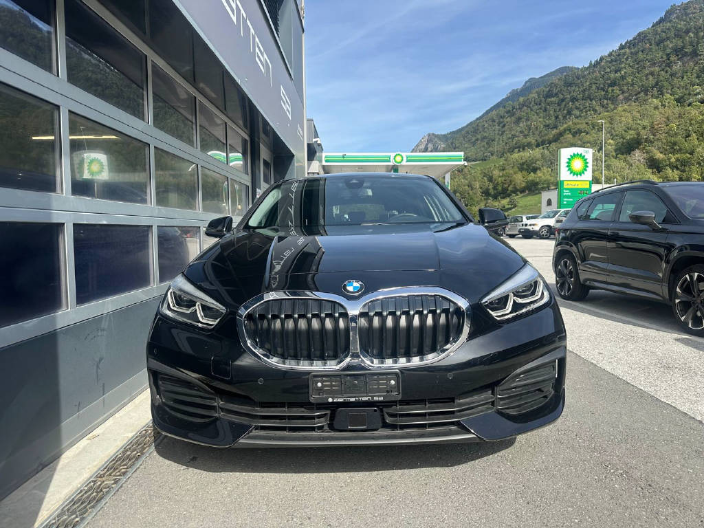 BMW 118i (CH)-image-1