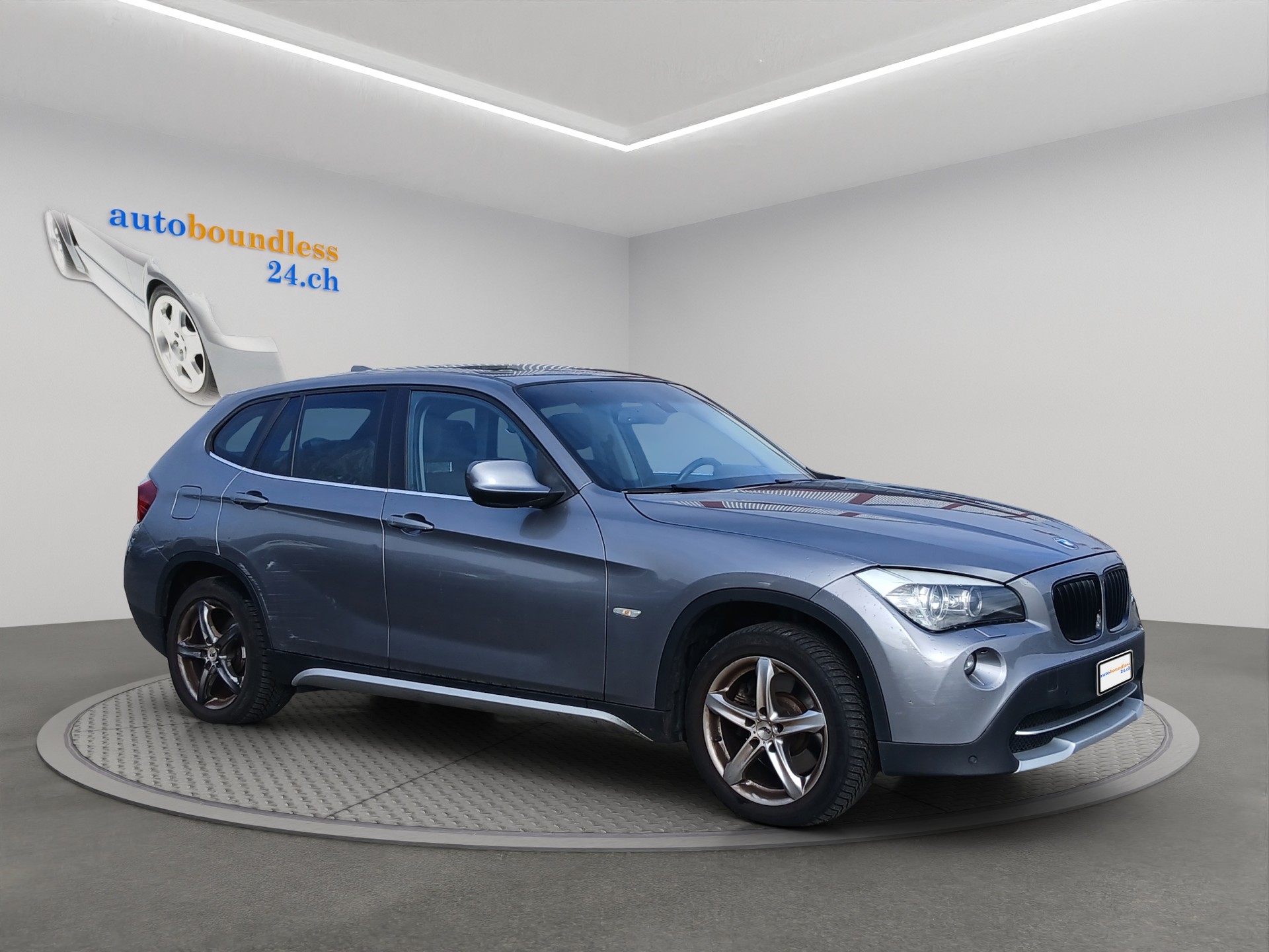 BMW X1 xDrive 28i Steptronic-image-4