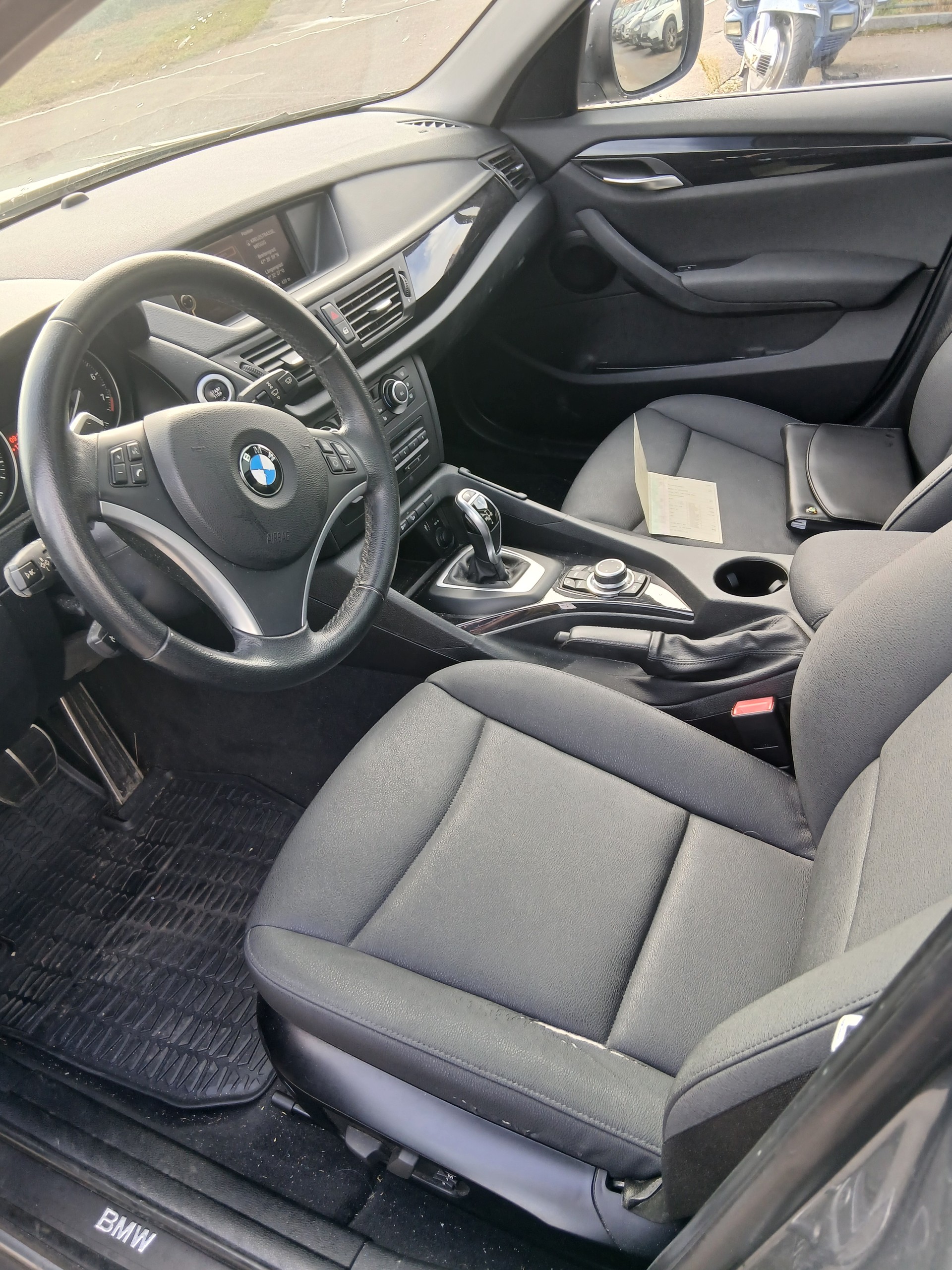 BMW X1 xDrive 28i Steptronic-image-10
