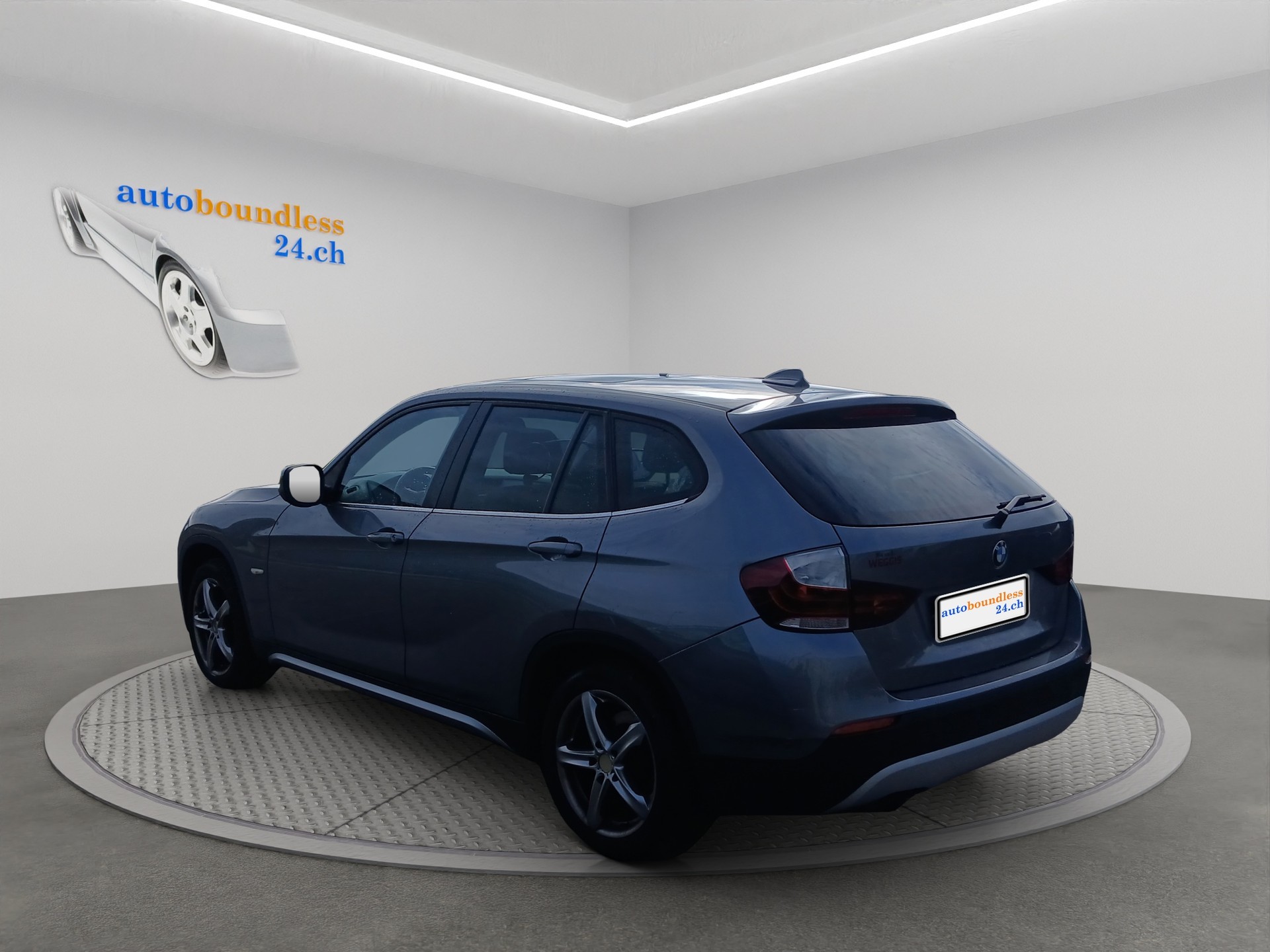 BMW X1 xDrive 28i Steptronic-image-2