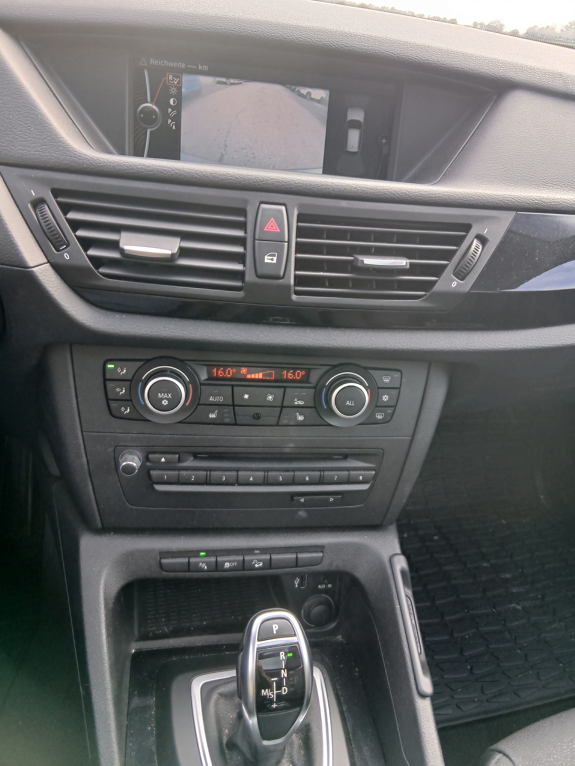 BMW X1 xDrive 28i Steptronic-image-6