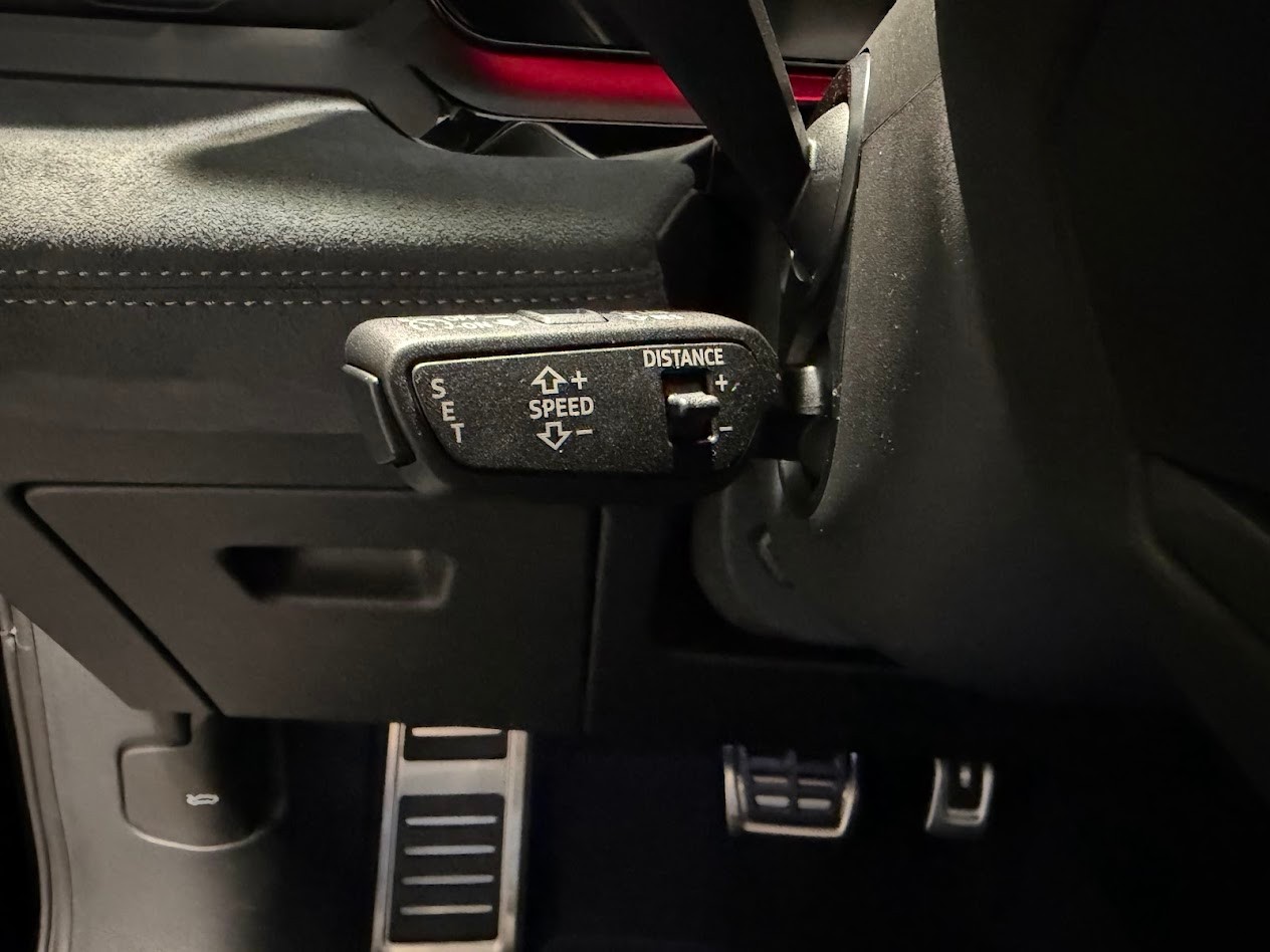 AUDI Q6 e-tron quattro-image-6