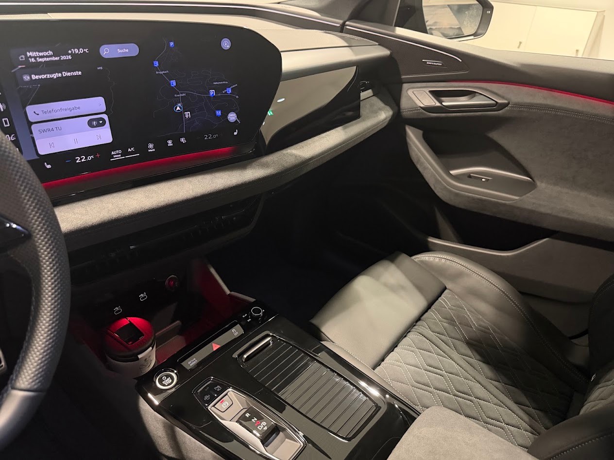 AUDI Q6 e-tron quattro-image-10